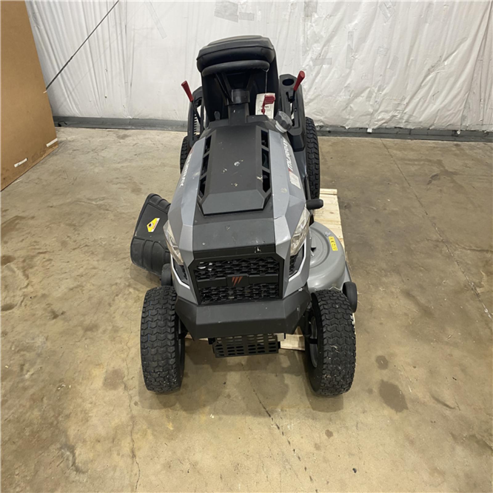 Houston Location - AS-IS Outdoor Power Equipment murray mt100 42in