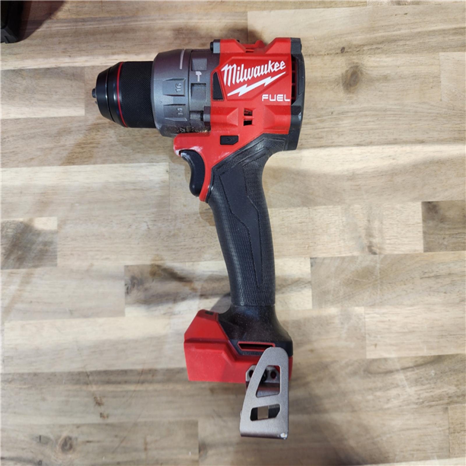 HOUSTON LOCATION - AS-IS (APPEARS LIKE NEW) Milwaukee 2904-22 Hammer Drill Driver Kit with Batteries  Charger & Tool Case  Red