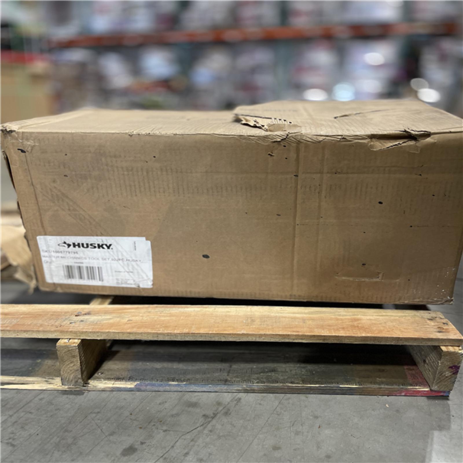 DALLAS LOCATION - AS-IS Husky 1/4 in.  3/8 in.  and 1/2 in. Drive Master Mechanics Tool Set (922-Piece)