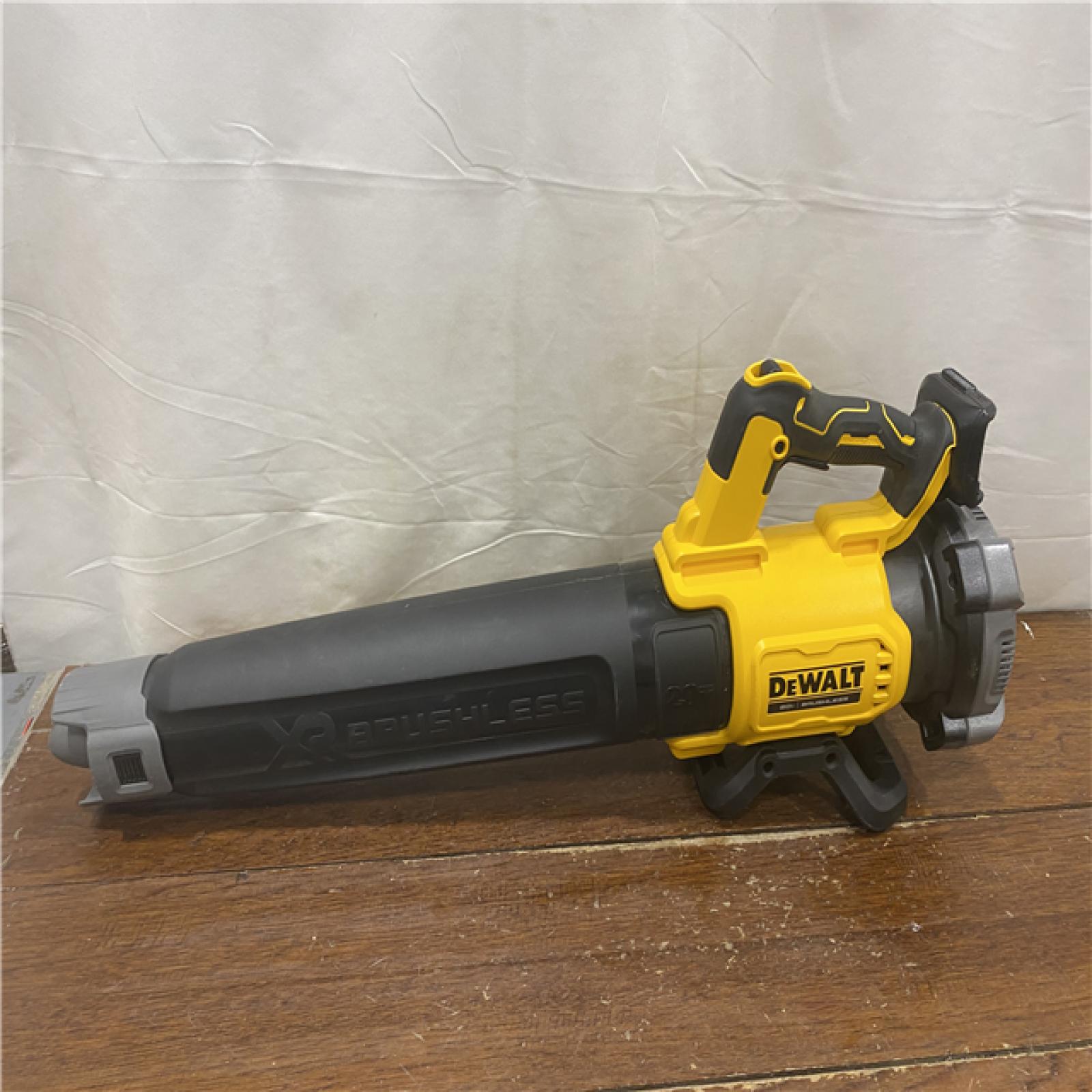 AS-IS DEWALT 20V MAX 125 MPH 450 CFM Brushless Cordless Battery Powered Blower (Tool Only)
