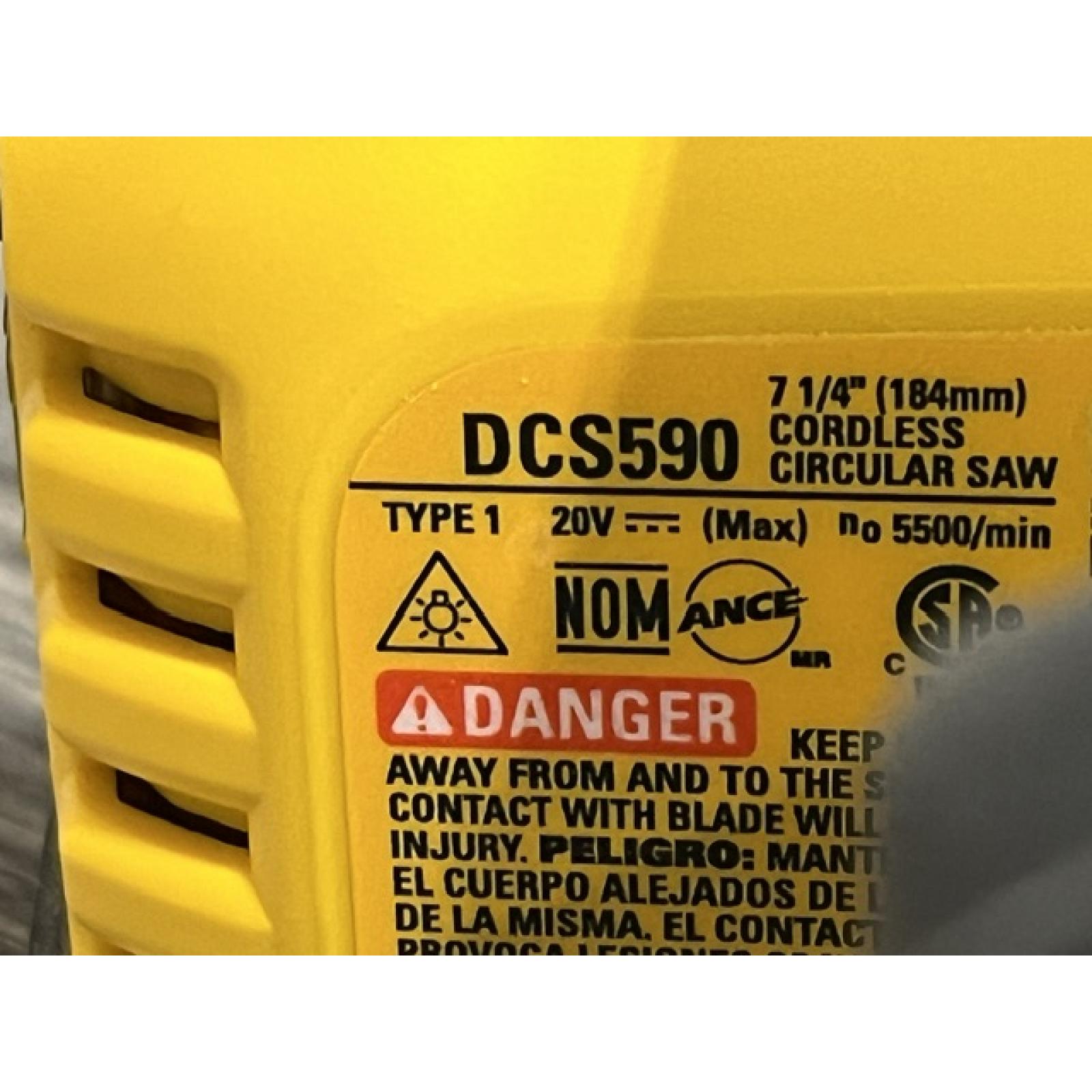 AS-IS DEWALT 20-Volt MAX 7-1/4 in. Cordless Circular Saw (Tool Only)
