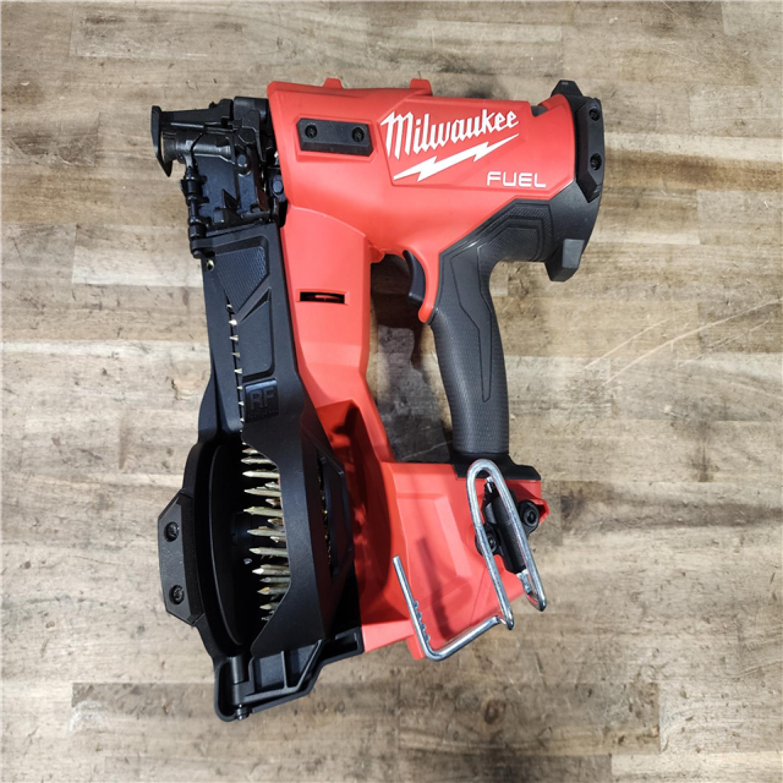 HOUSTON LOCATION - AS-IS Milwaukee M18 FUEL 18-Volt Lithium-Ion Brushless Cordless Coil Roofing Nailer (Tool Only)