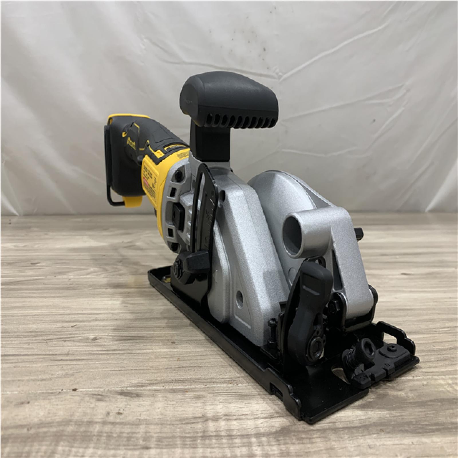 AS-IS DEWALT ATOMIC 20V MAX Cordless Brushless 4-1/2 in. Circular Saw (Tool Only)