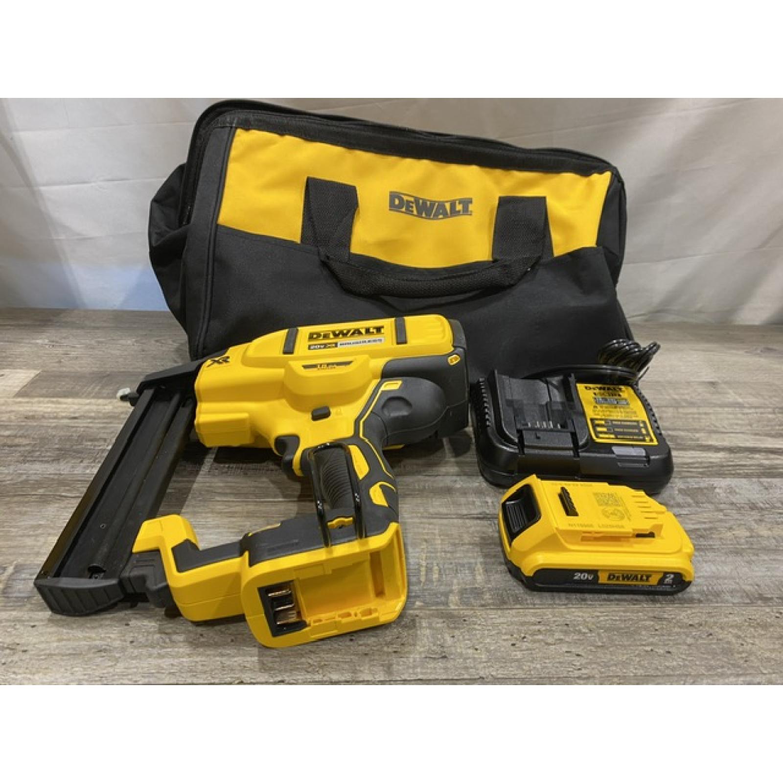 AS-IS DEWALT 20V MAX XR Lithium-Ion Cordless 18-Gauge Narrow Crown Stapler Kit