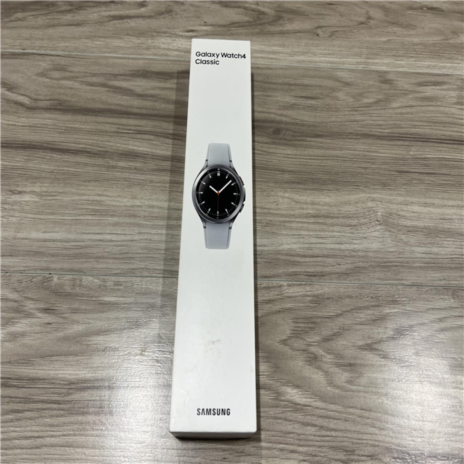 Samsung - Galaxy Watch4 Classic Stainless Steel Smartwatch 46mm BT - Silver