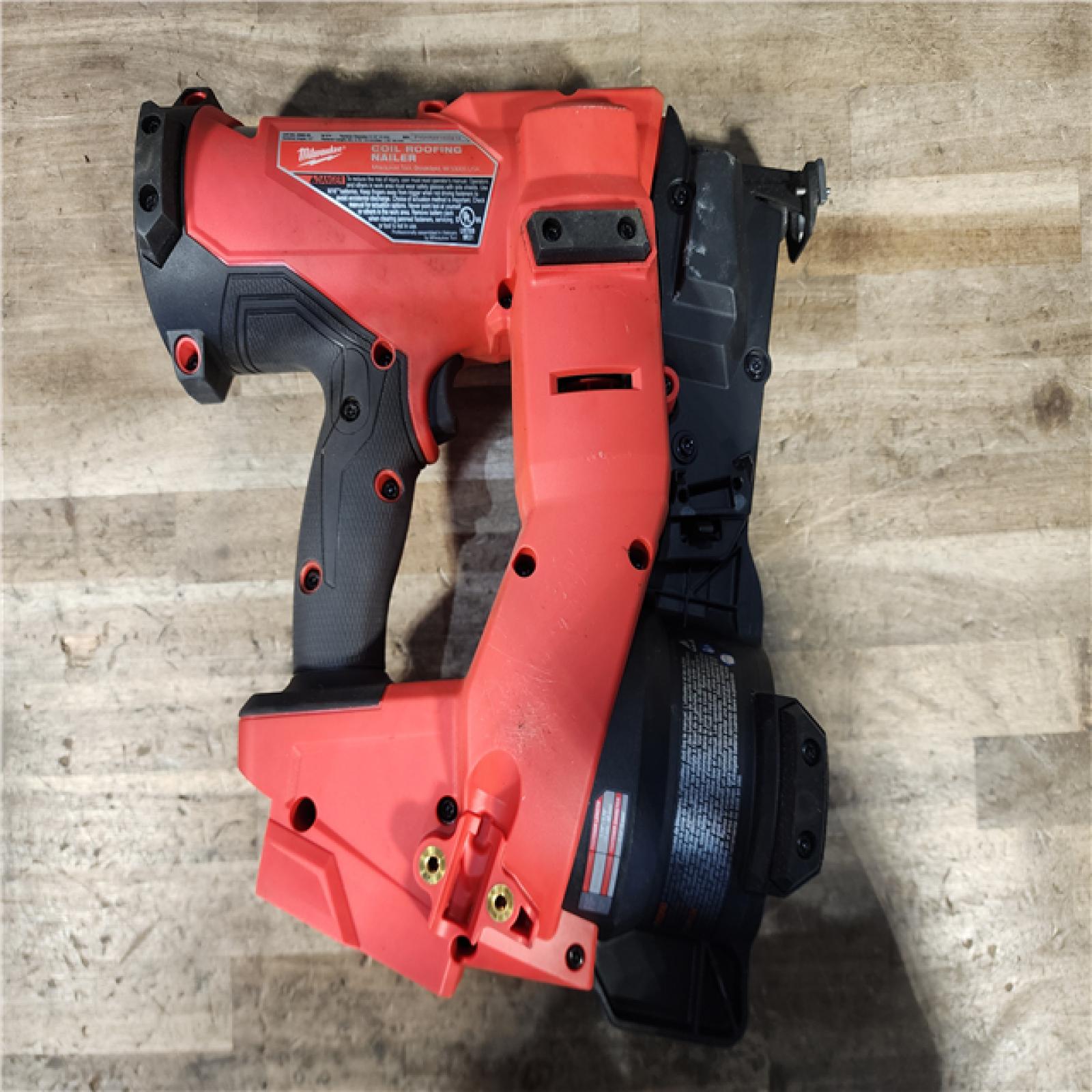 HOUSTON LOCATION - AS-IS Milwaukee M18 FUEL 18-Volt Lithium-Ion Brushless Cordless Coil Roofing Nailer (Tool Only)