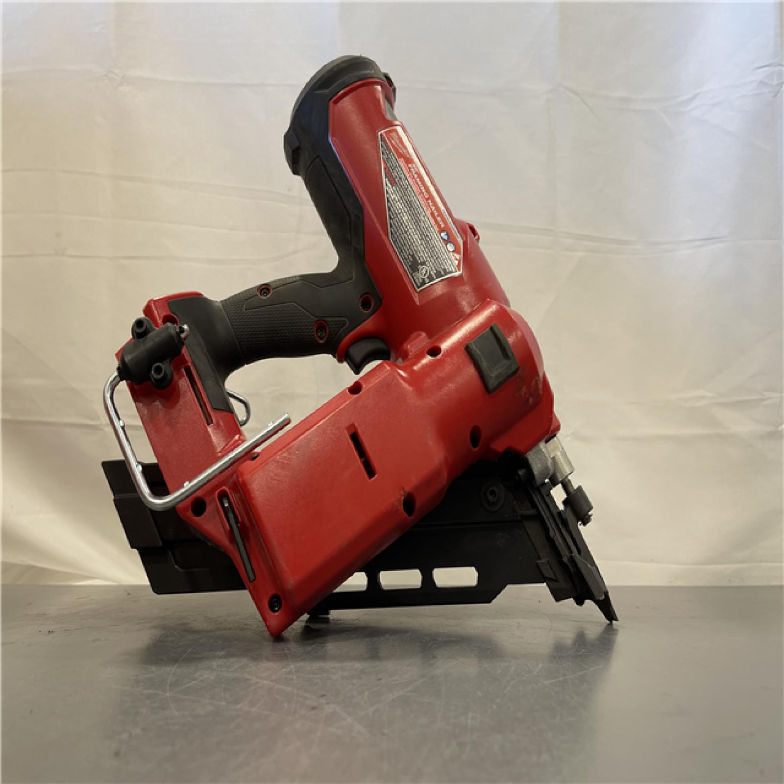 AS-IS - Milwaukee M18 FUEL 3-1/2 in.18-Volt 30-Degree Lithium-Ion Brushless Cordless Framing Nailer