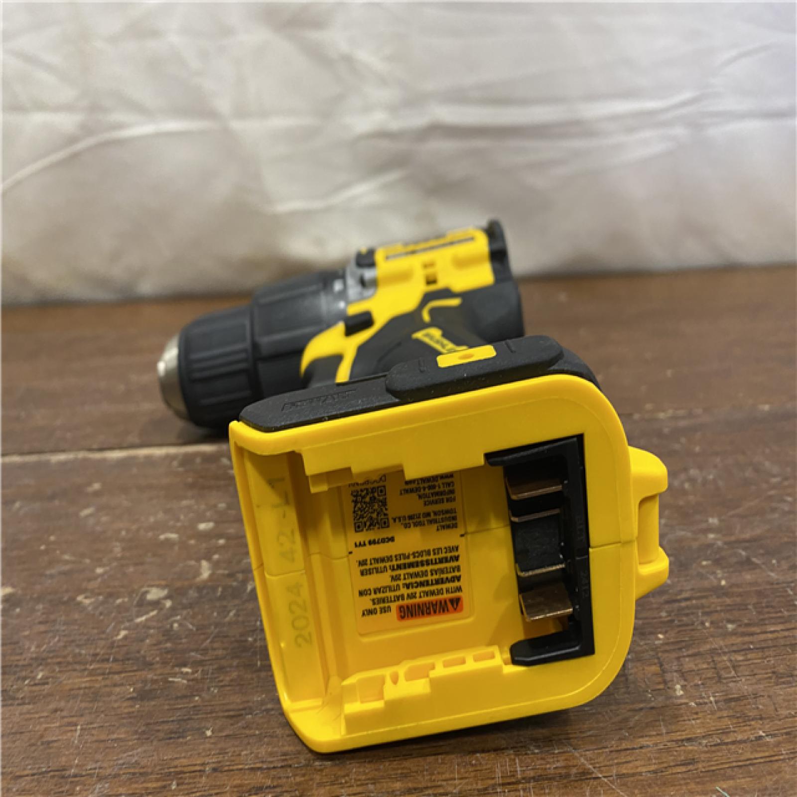 AS-IS DEWALT ATOMIC 20-Volt Lithium-Ion Cordless 1/2 in. Compact Hammer Drill with 3.0Ah Battery, Charger and Bag