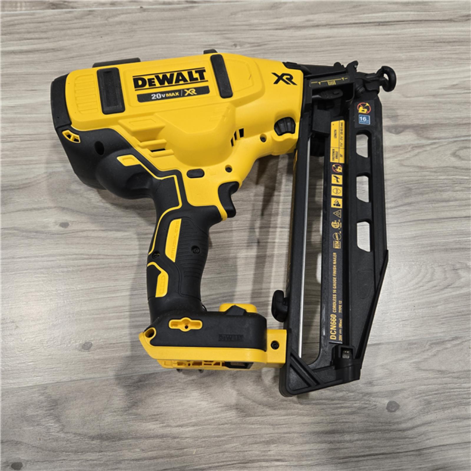 AS-IS DeWalt DCN660D1 20V 16 Gauge Cordless Angled Finish Nailer Kit W/ 2Ah Battery
