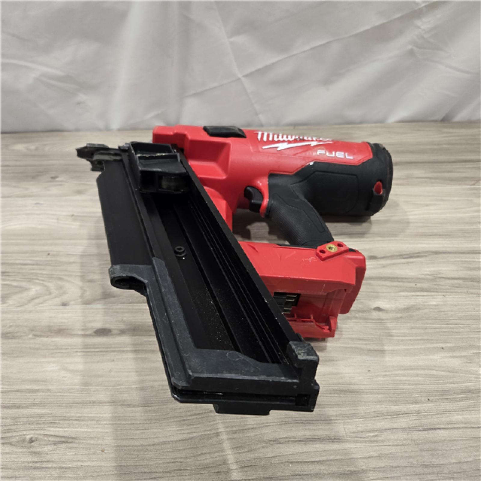 AS-IS Milwaukee 2744-20 M18 FUEL 3-1/2 in. 18V 21-Degree Cordless Framing Nailer (Tool-Only)