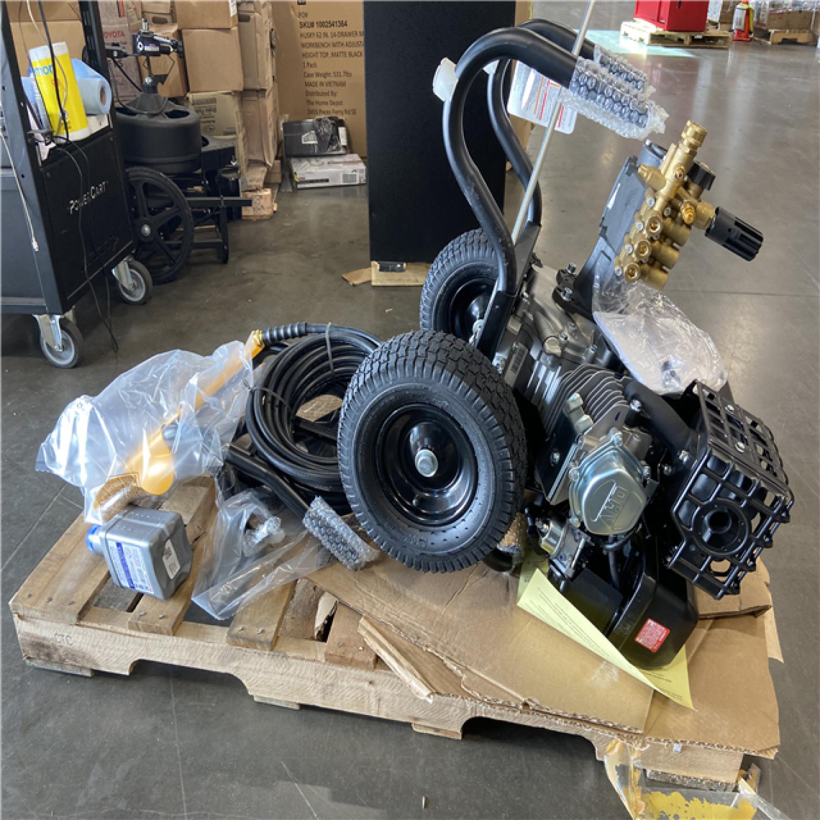 DALLAS LOCATION - DEWALT 4000 PSI 3.5 GPM Cold Water Gas Pressure Washer with DeWalt 338cc Engine