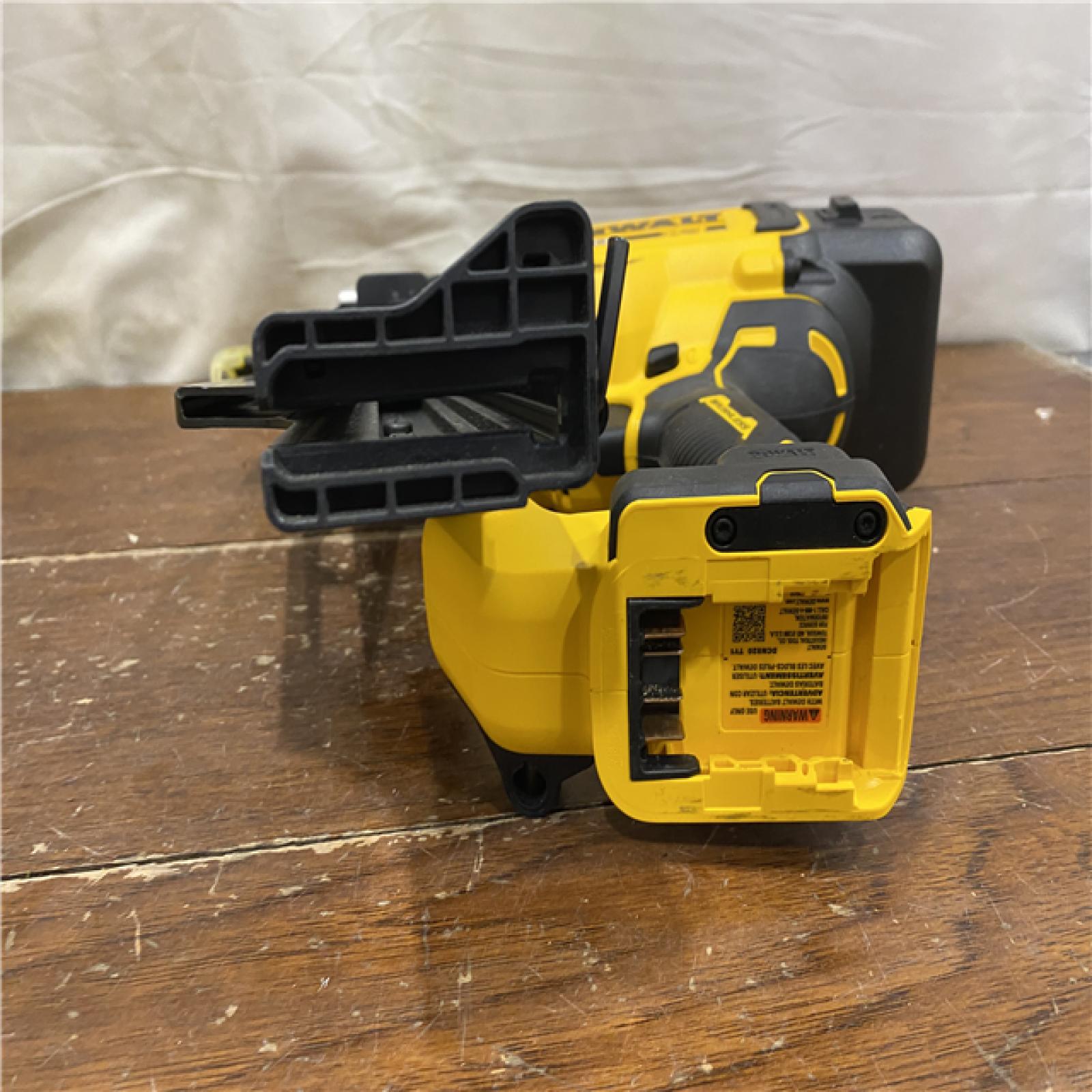 AS-IS DEWALT 20-Volt 21° Cordless Framing Nailer (Tool-Only)