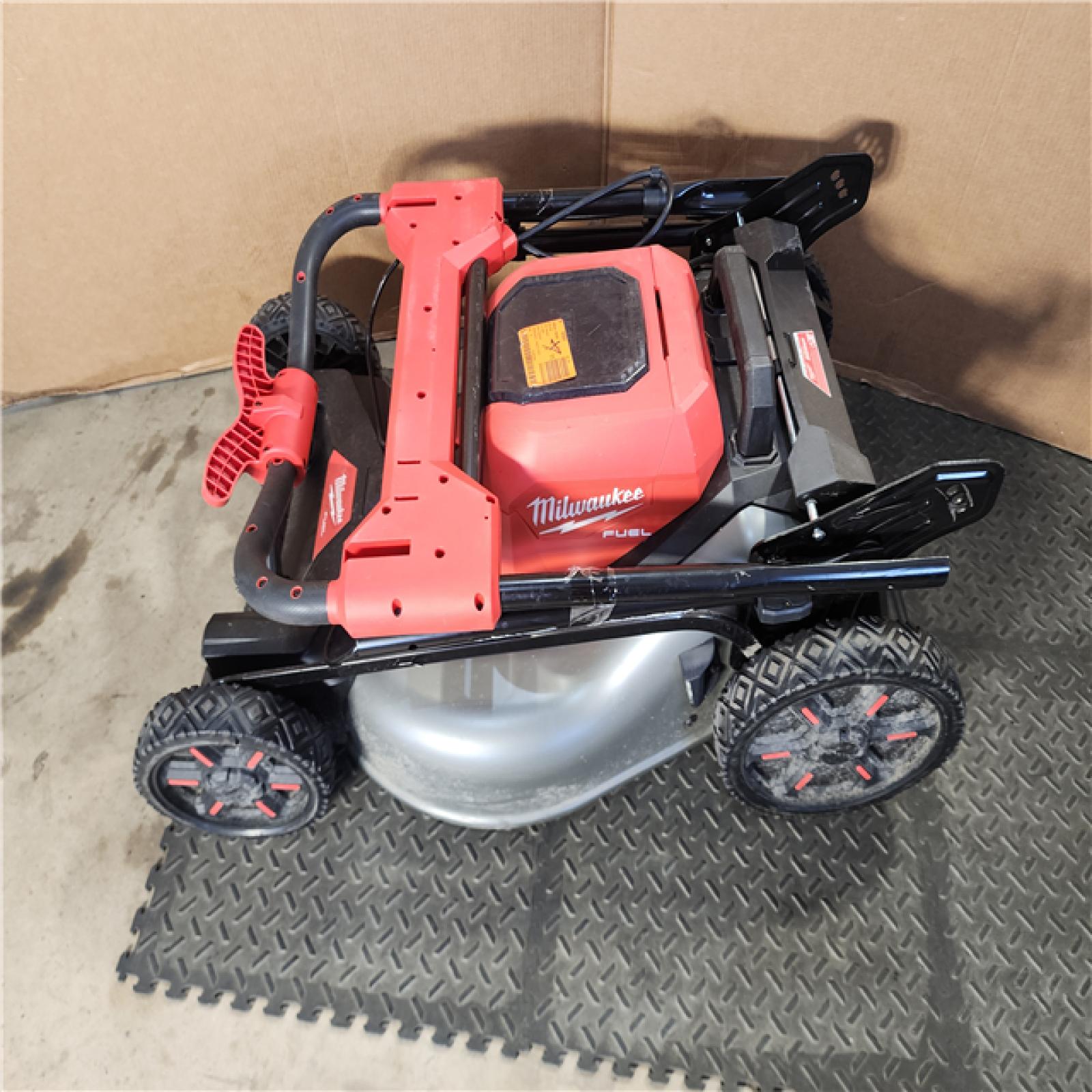 HOUSTON LOCATION - AS-IS M18 FUEL Brushless Cordless 21 in. Walk Behind Dual Battery Self-Propelled Mower W/(2) 12.0Ah Battery and Rapid Charger