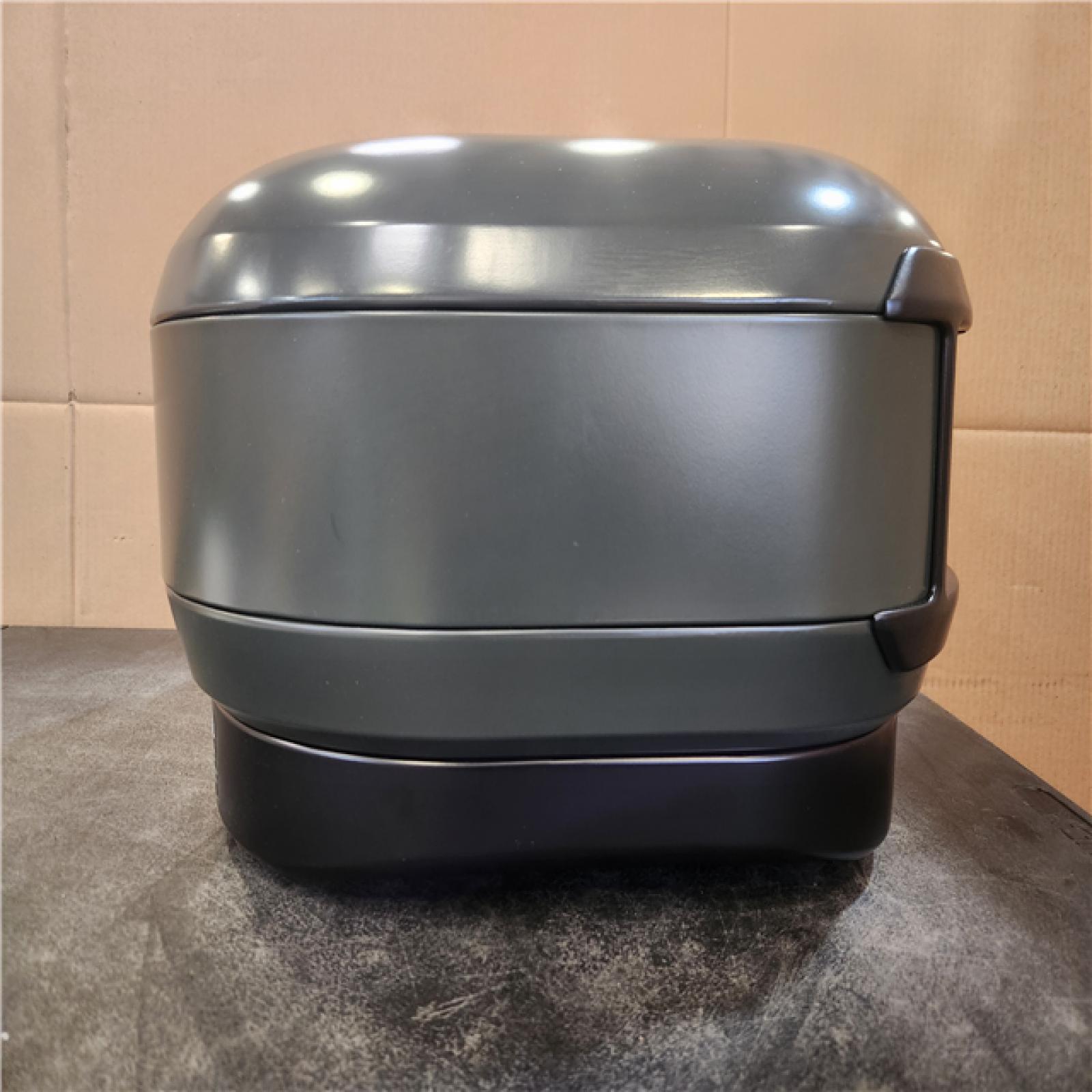 Phoenix LIKE NEW GOZNEY Arc Lite-Off Black Propane Pizza Oven