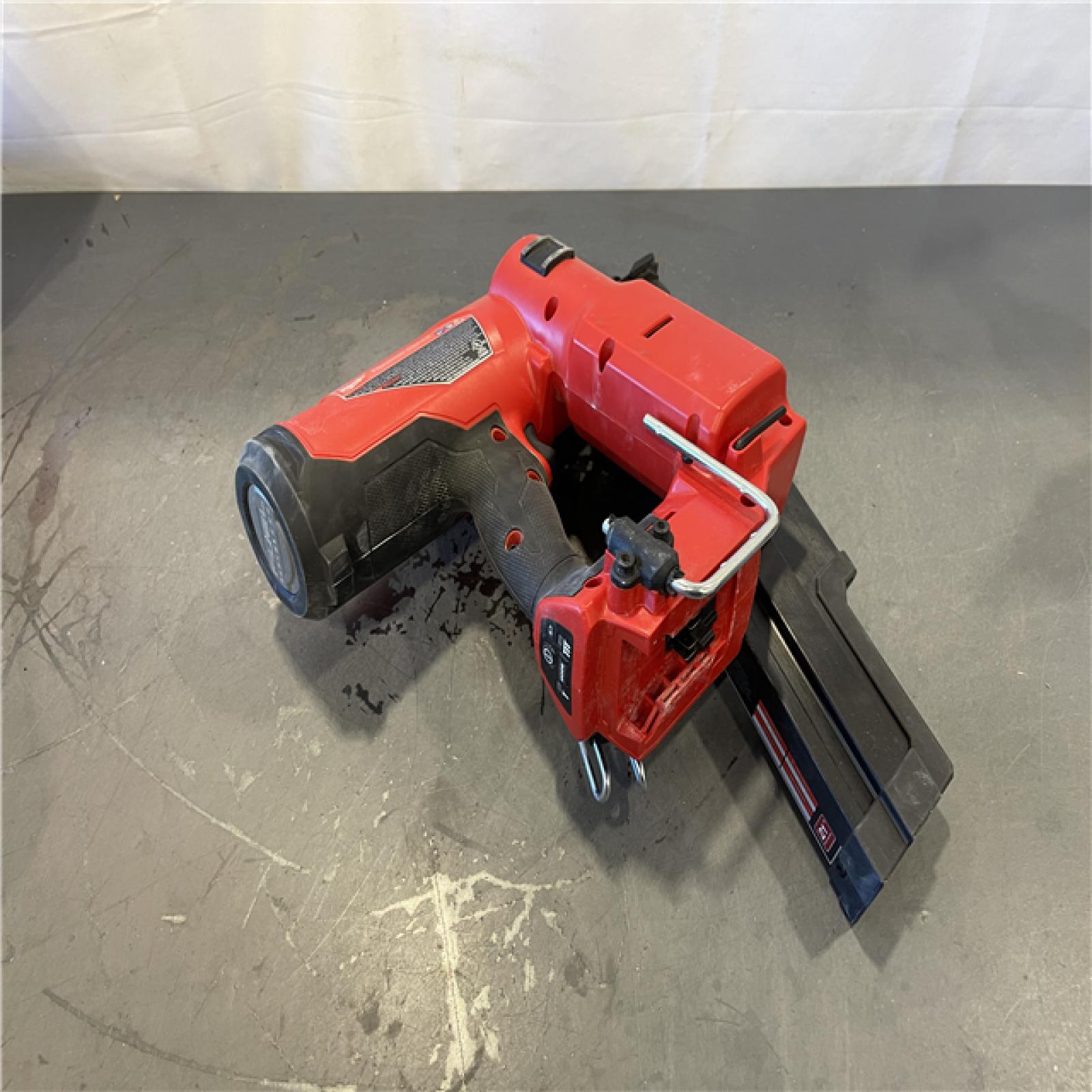 AS-IS - Milwaukee M18 FUEL 3-1/2 in. 18-Volt 21-Degree Lithium-Ion Brushless Cordless Framing Nailer