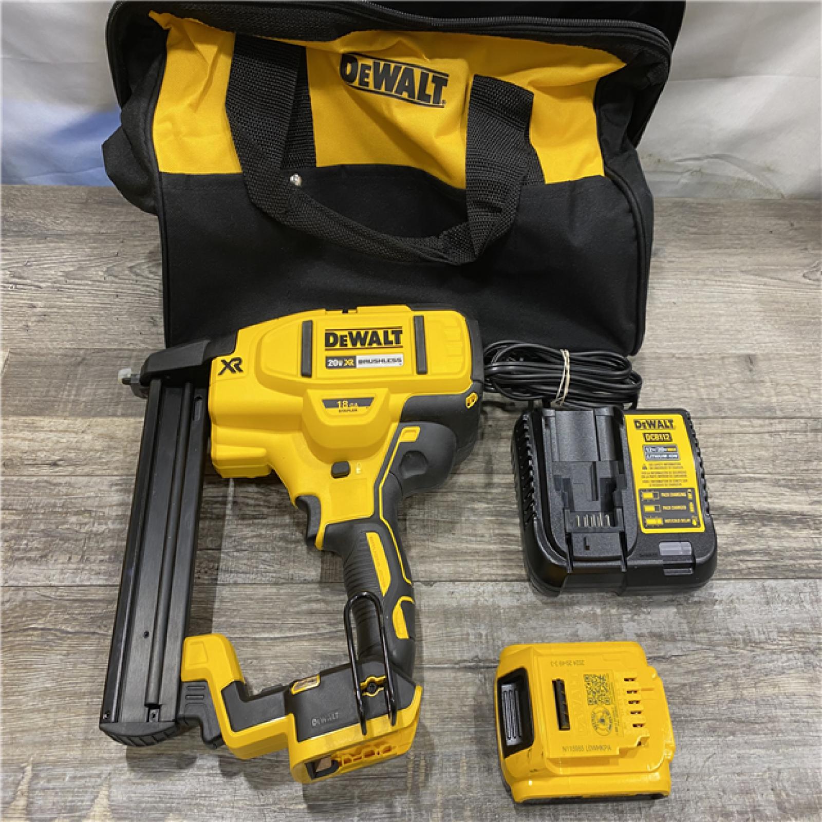 AS-IS DEWALT 20V MAX XR Lithium-Ion Cordless 18-Gauge Narrow Crown Stapler Kit