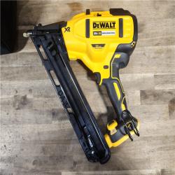 HOUSTON LOCATION - AS-IS DEWALT 20V MAX XR 15 Ga. ANGLED FINISH NAILER KIT