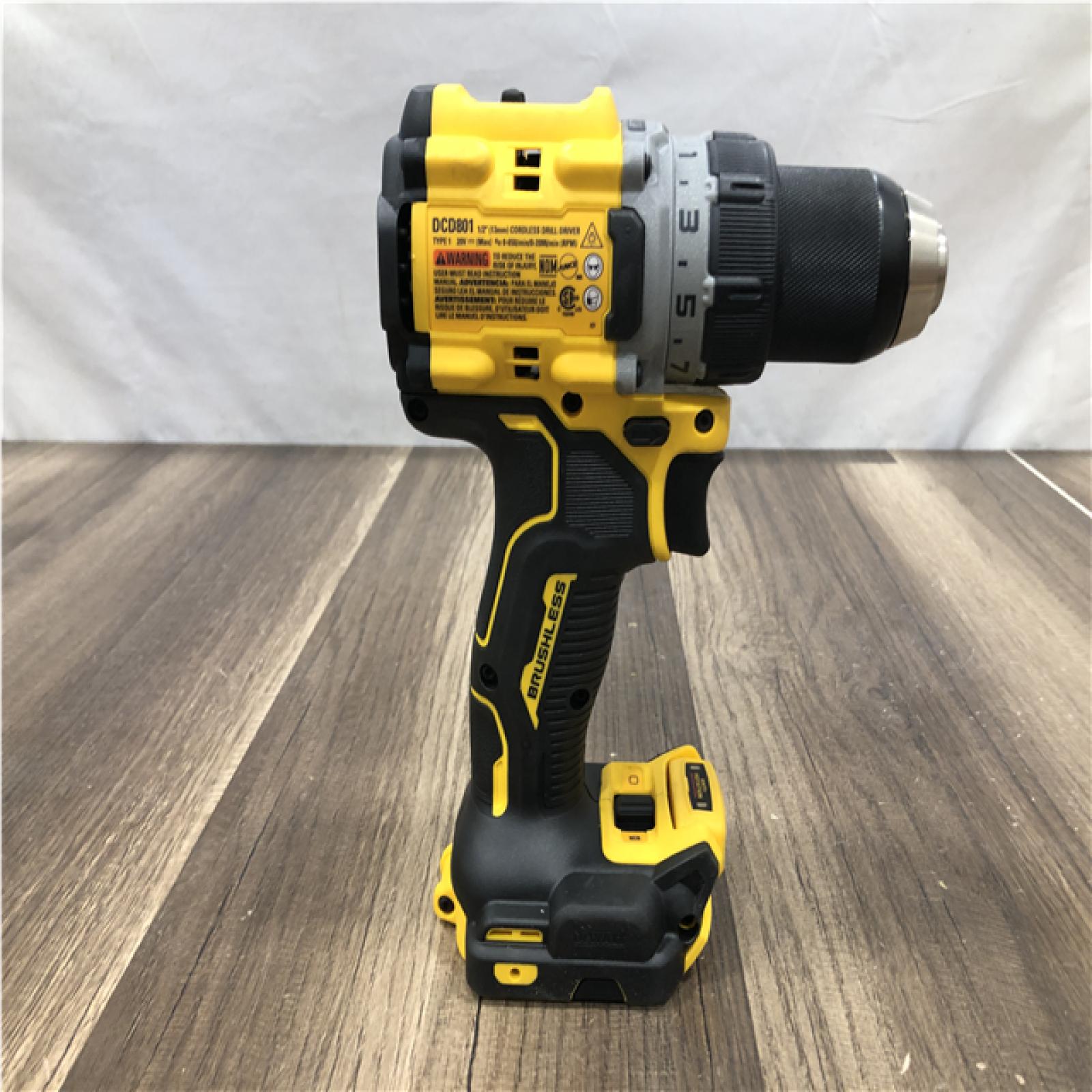 AS-IS DEWALT 20V XR Lithium-Ion Cordless Brushless 1/2 in. Drill/Driver Kit