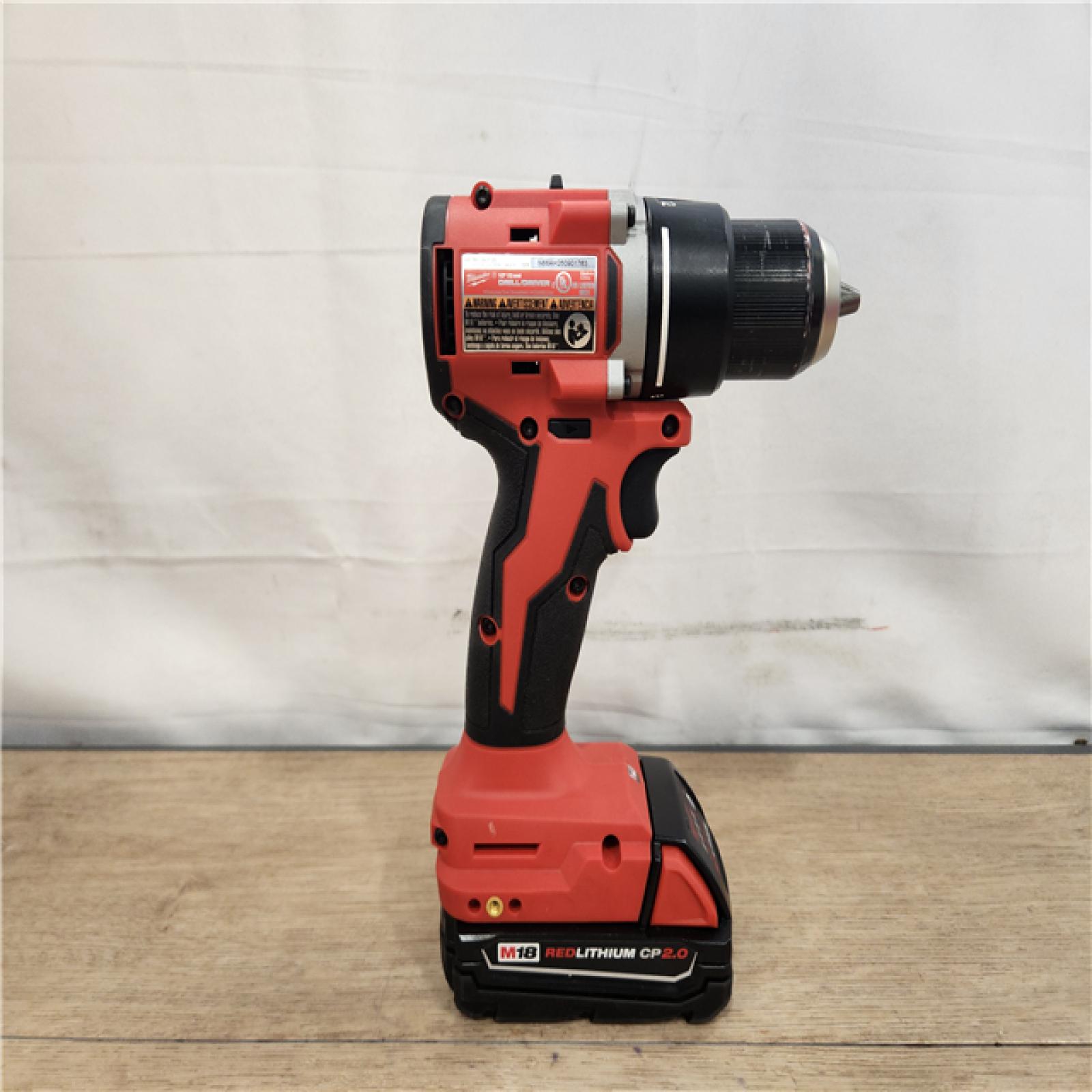 AS-IS- Milwaukee 18V Lithium-Ion Brushless Cordless 1/2 in. Compact Drill/Driver Kit