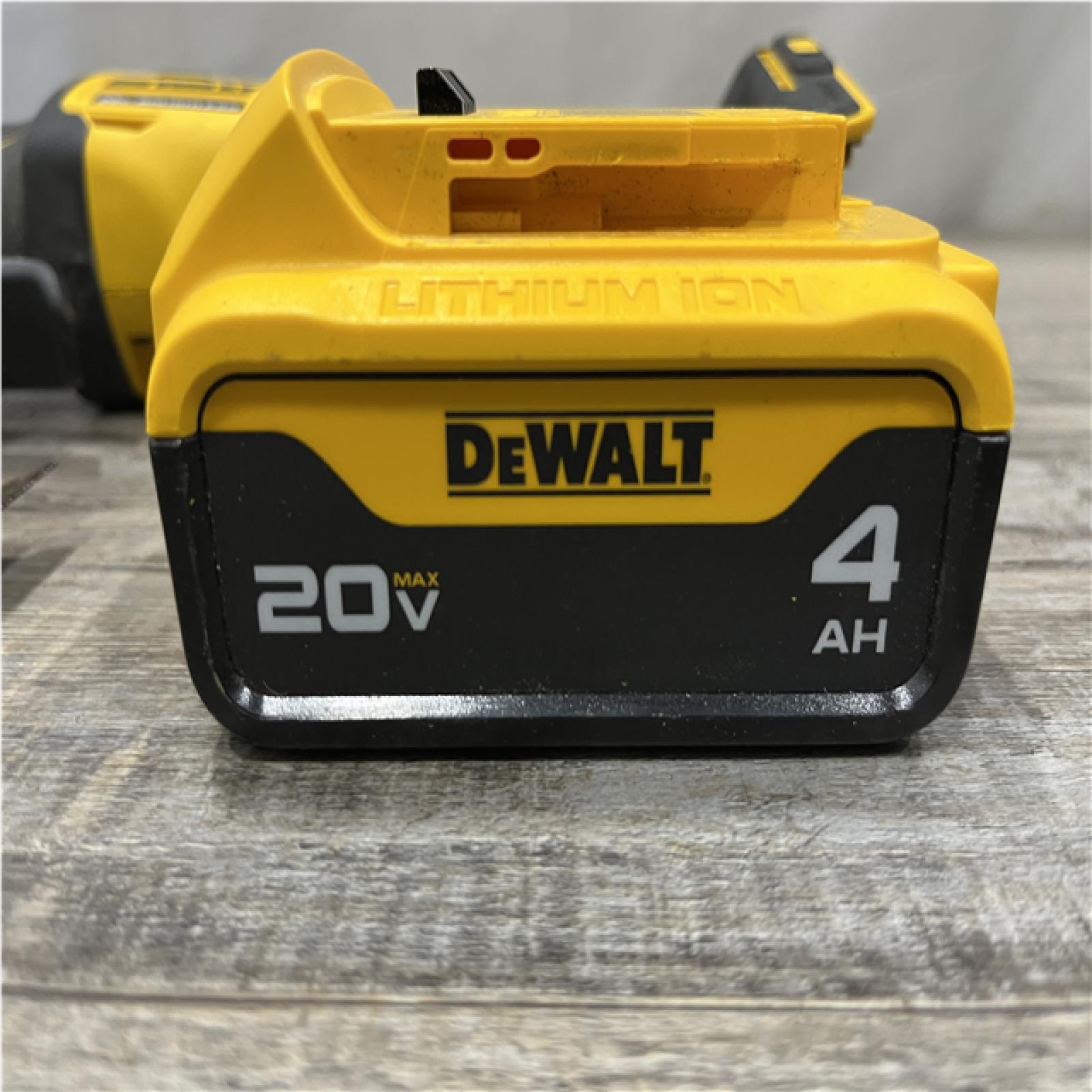 AS-IS DEWALT ATOMIC 20V MAX Lithium-Ion Cordless Brushless Oscillating Tool Kit