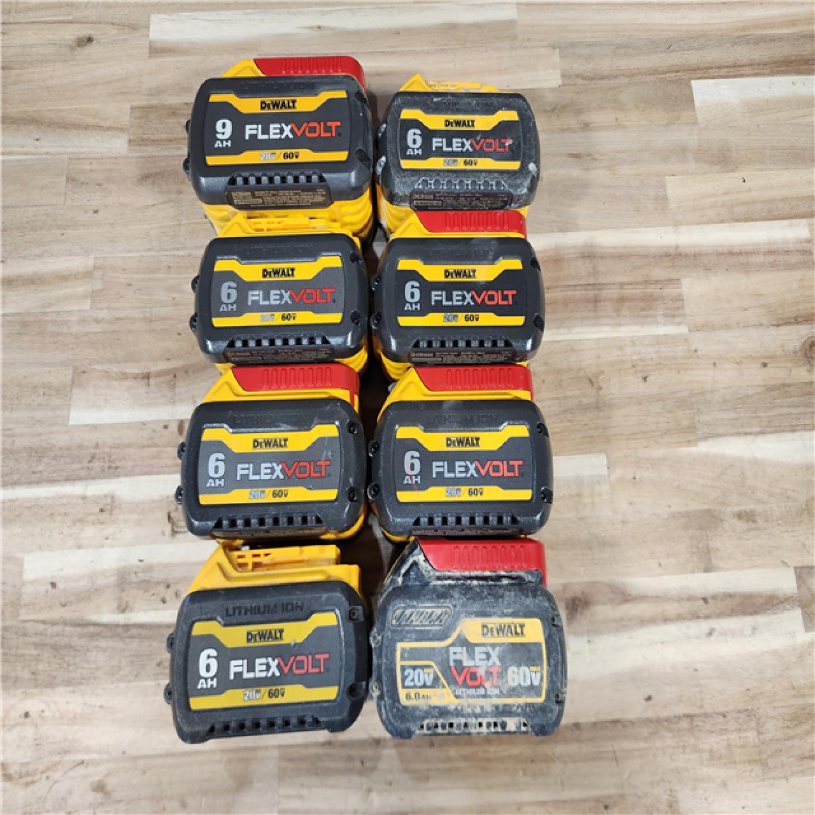 HOUSTON LOCATION - AS-IS DEWALT BATTERY PACK QTY - 8
