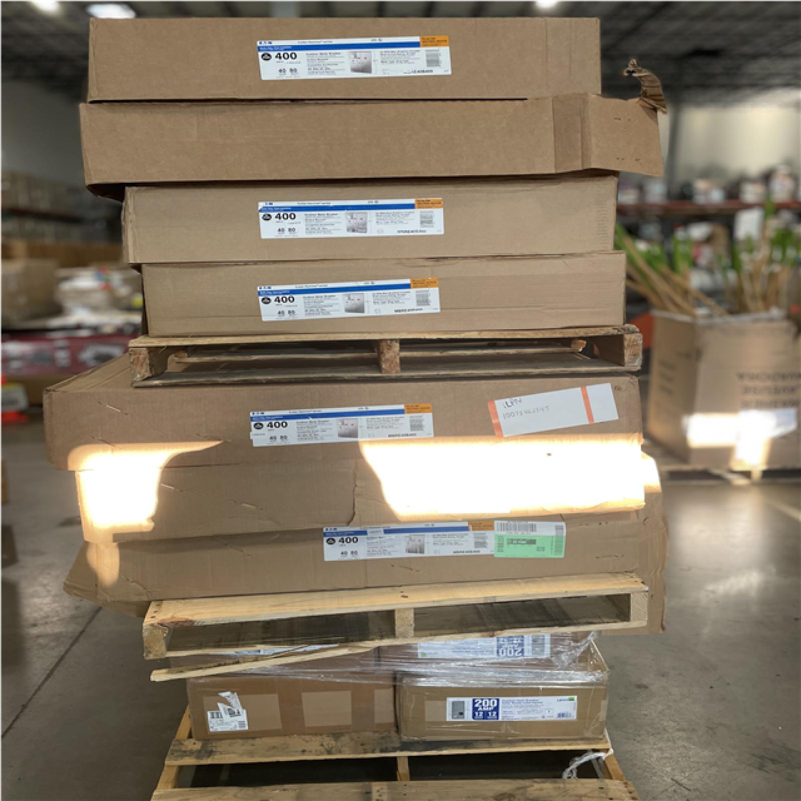 DALLAS LOCATION- AS-IS EATON CUTLER-Hammer Series Mixed Outdoor Main Breakers PALLET (11 Units)