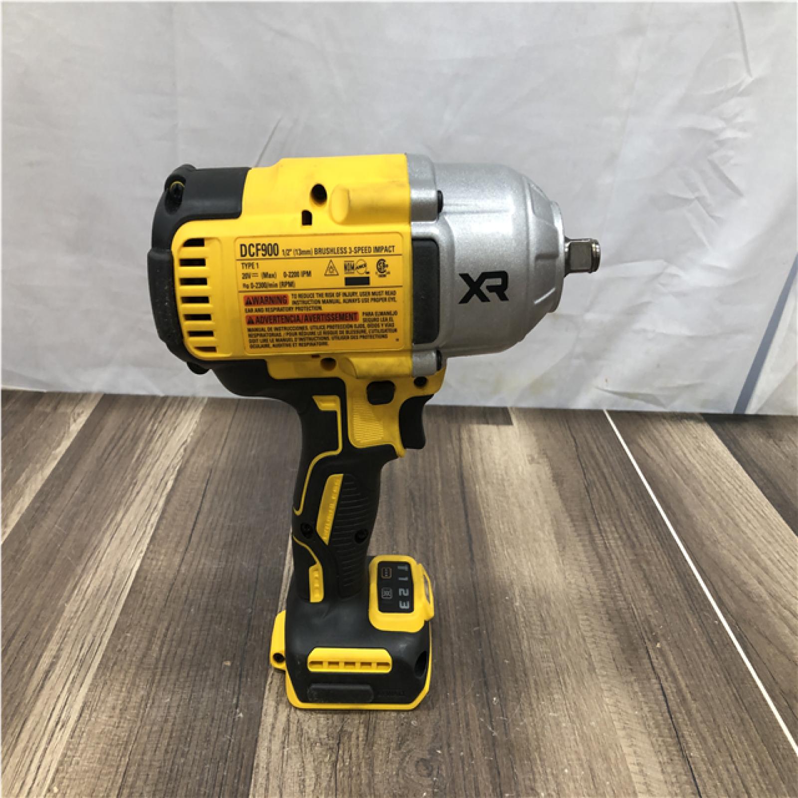 AS-IS DEWALT 20V MAX Lithium-Ion Cordless 1/2 in. Impact Wrench Kit