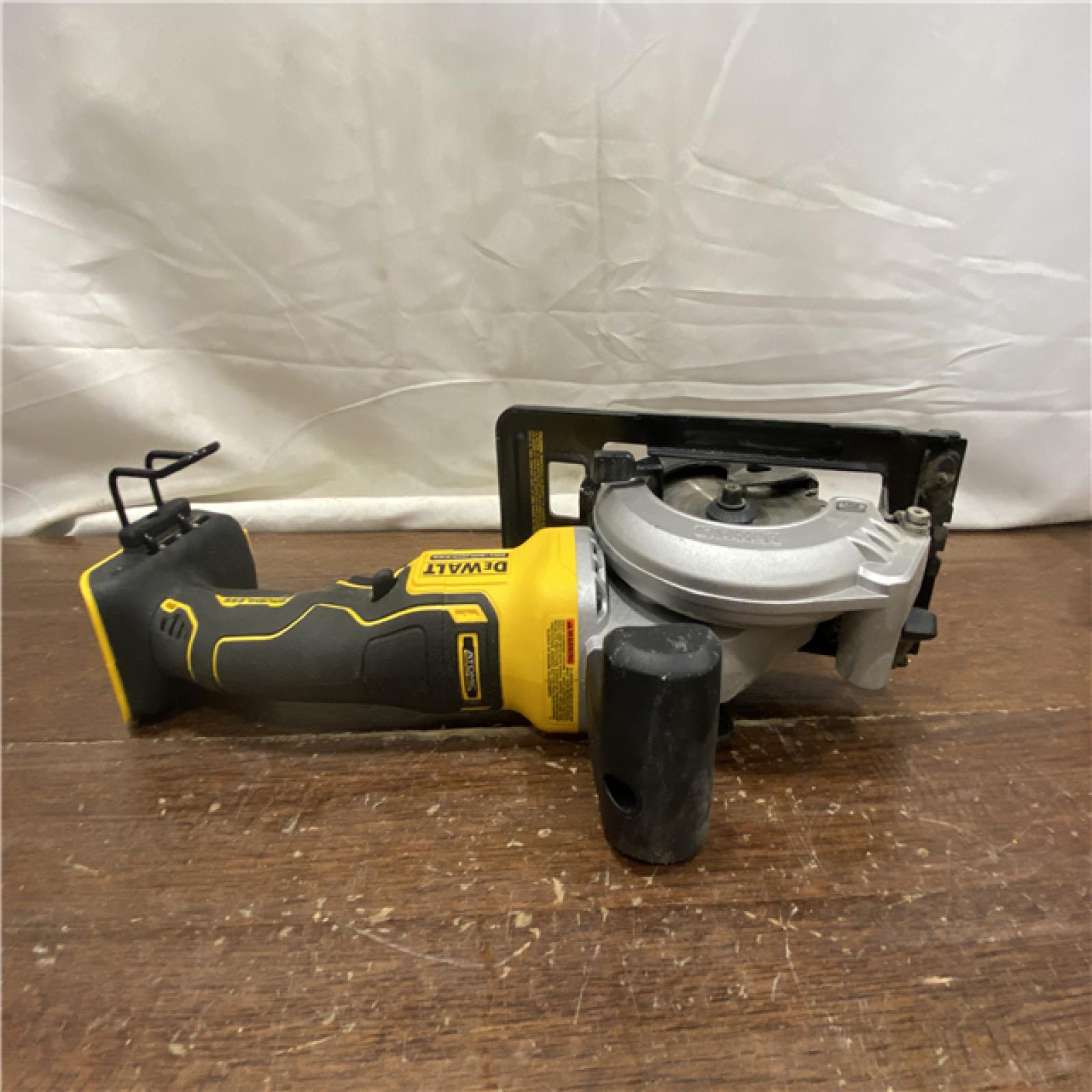 AS-IS DEWALT ATOMIC 20V MAX Cordless Brushless 4-1/2 in. Circular Saw (Tool Only)
