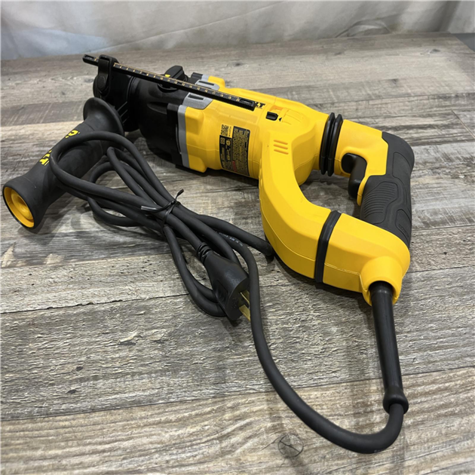 AS-IS DEWALT 8.5 Amp 1-1/8 in. Corded SDS-plus D-Handle Concrete/Masonry Rotary Hammer Drill