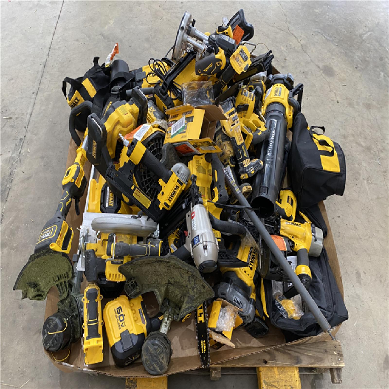 Houston Location AS IS - Tool Pallet