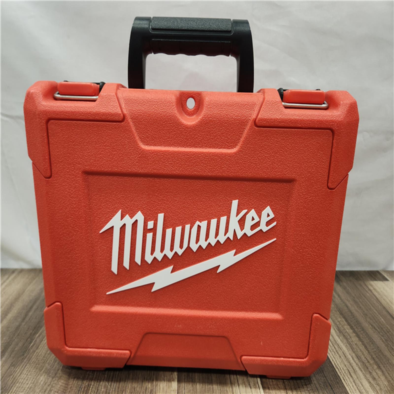 AS-IS- Milwaukee- Green Beam Laser Cross Line Plumb Point USB Rechargeable
