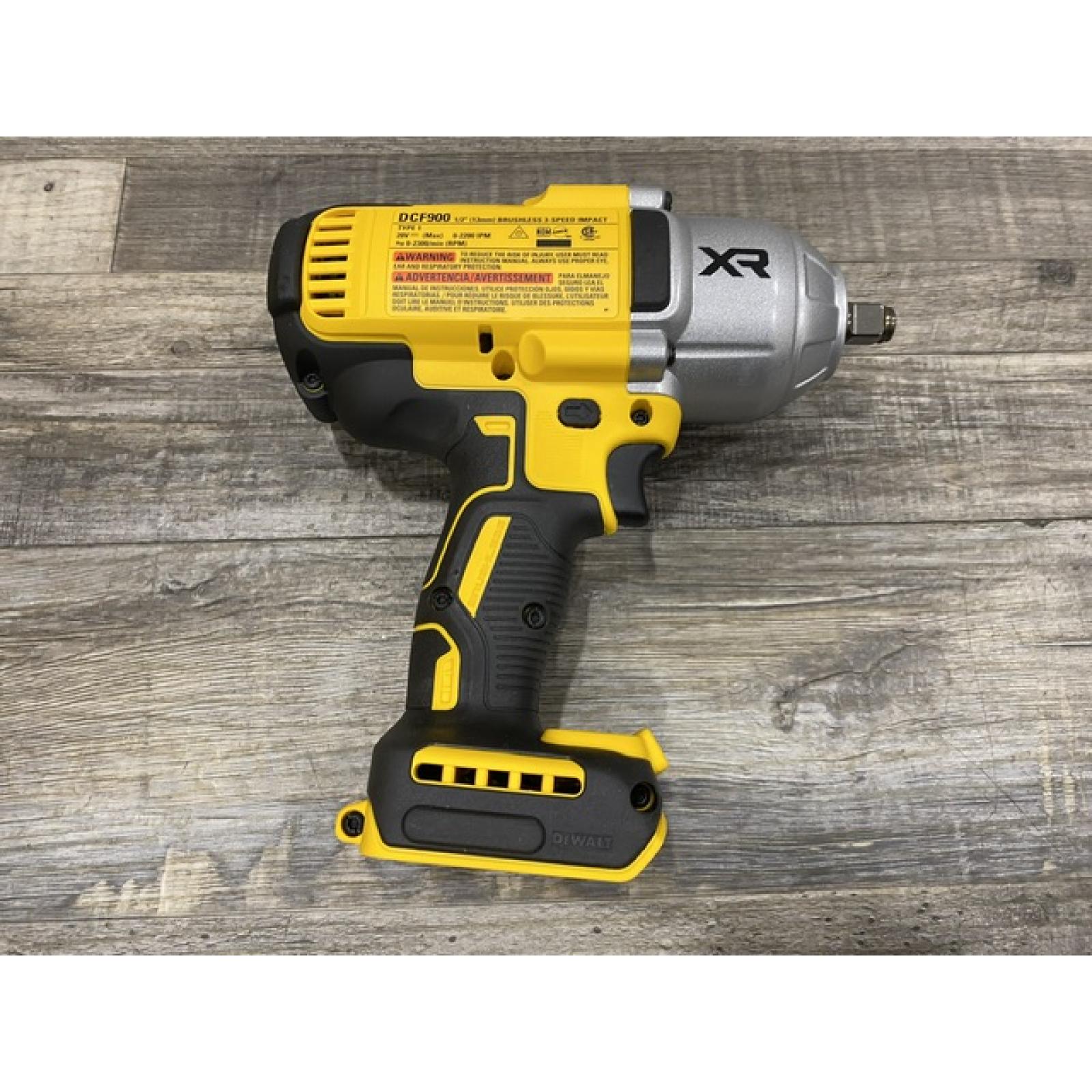 AS-IS DEWALT 20V MAX Lithium-Ion Cordless 1/2 in. Impact Wrench Kit