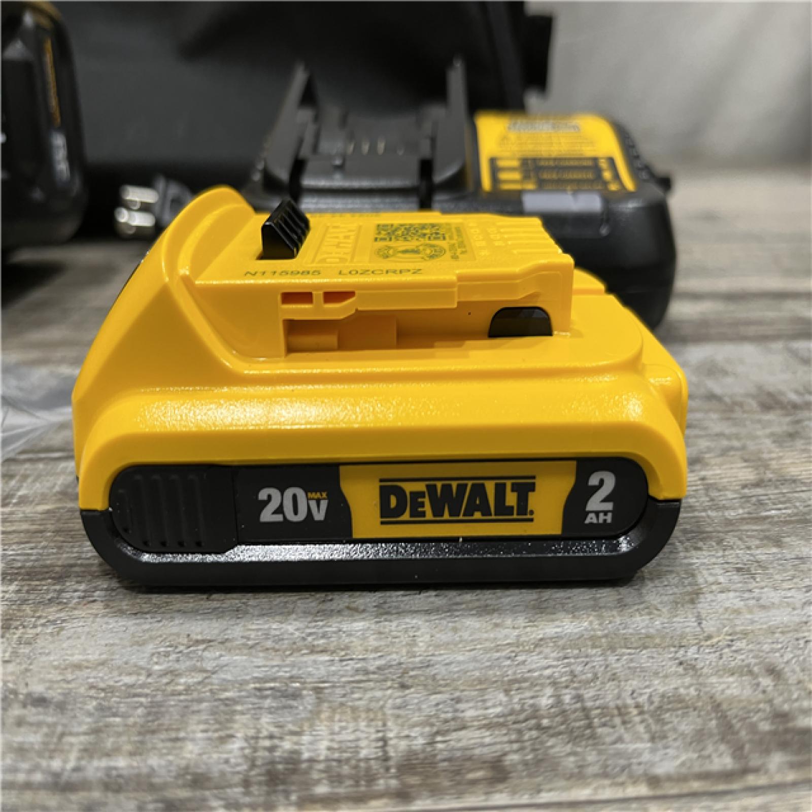 AS-IS DEWALT 20V MAX Lithium-Ion 15-Degree Electric Cordless Roofing Nailer Kit