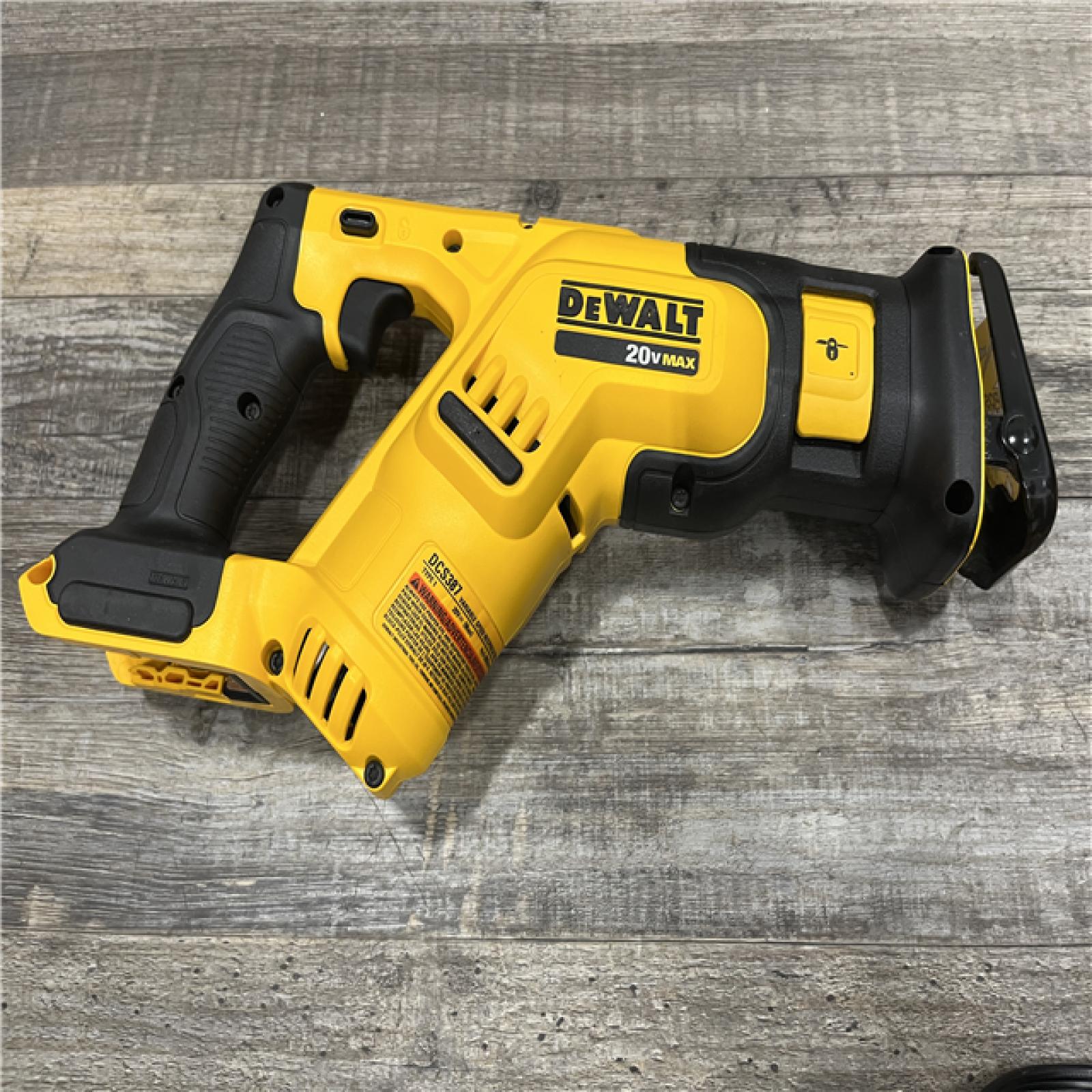 AS-IS DEWALT 20-Volt MAX Lithium-Ion Cordless Compact Reciprocating Saw Kit