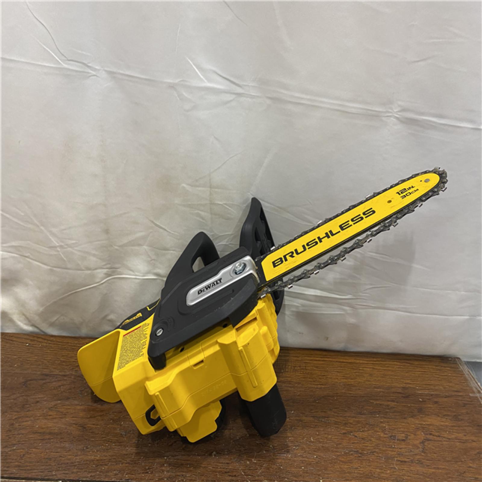 AS-IS DEWALT 20V MAX Compact 12 Brushless Cordless Chainsaw Kit