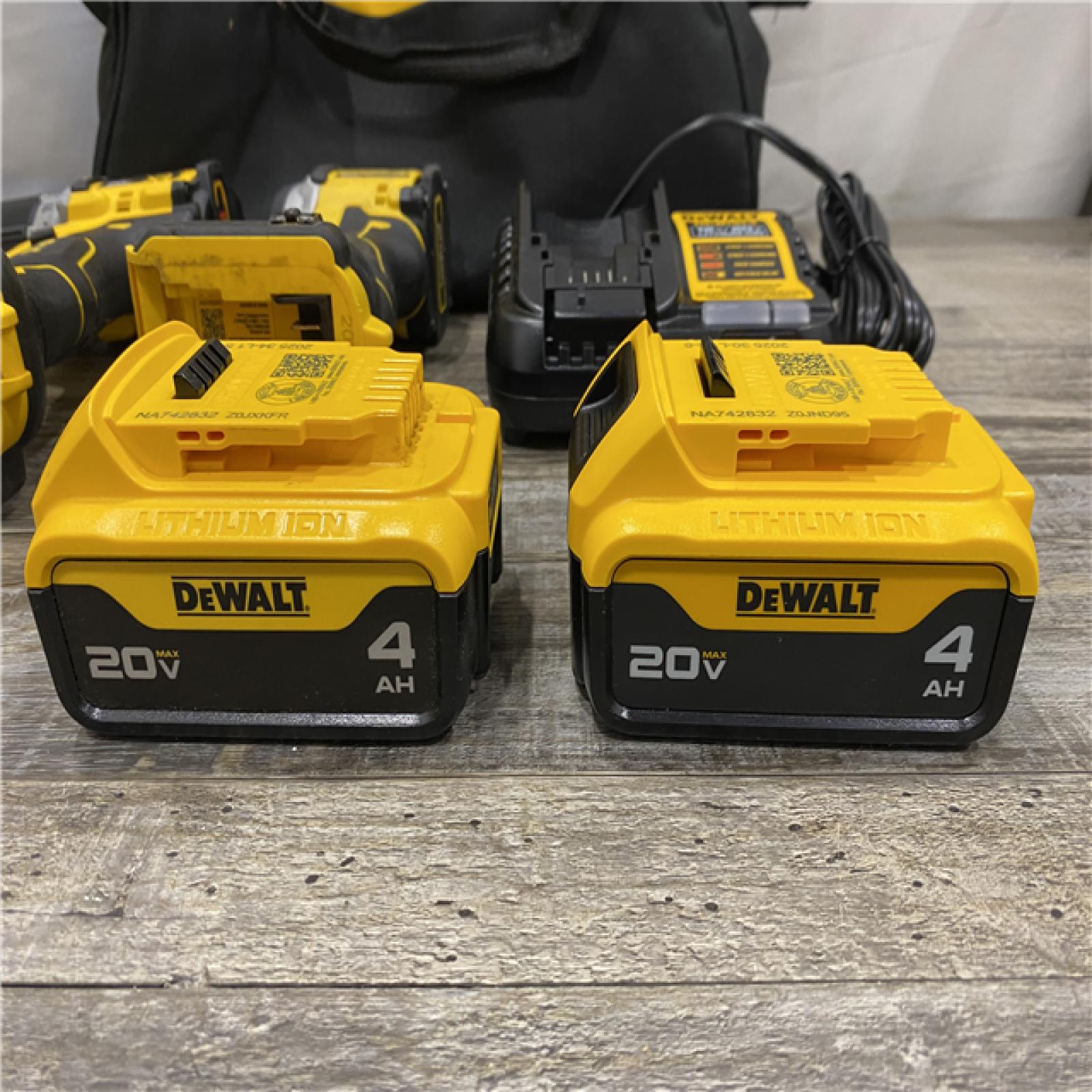 AS-IS DEWALT 20V MAX XR Hammer Drill/ Impact Driver Kit