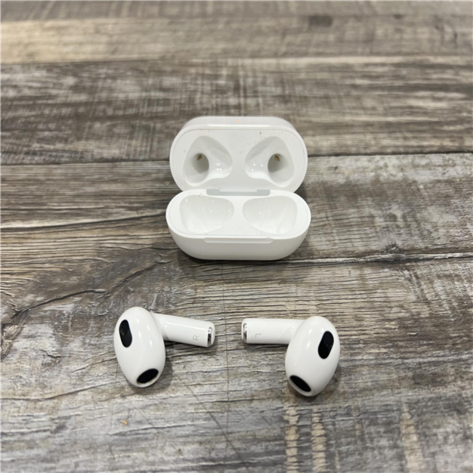 AS-IS AirPods (3rd Generation) with Lightning Charging Case