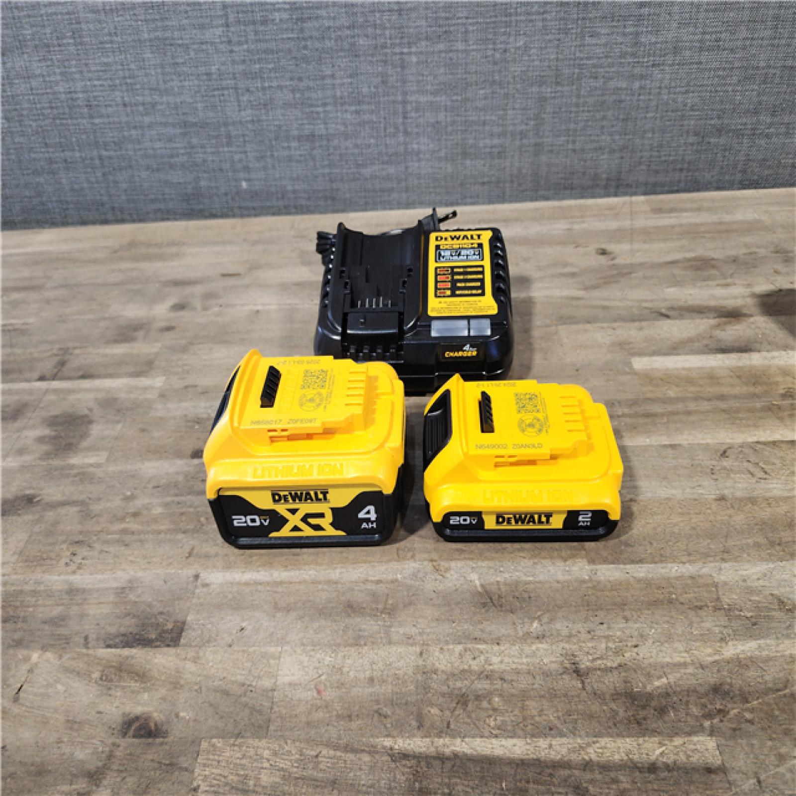 HOUSTON LOCATION - AS-IS DEWALT 3 TOOL COMBO KIT W/ (2) BATTERY & CHARGER