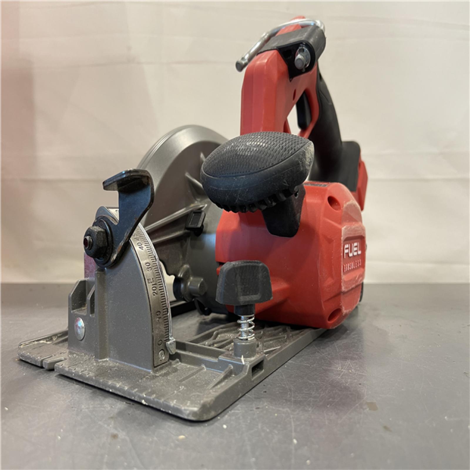 AS-IS - Milwaukee M18 FUEL 7-1/4 Inch Circular Saw