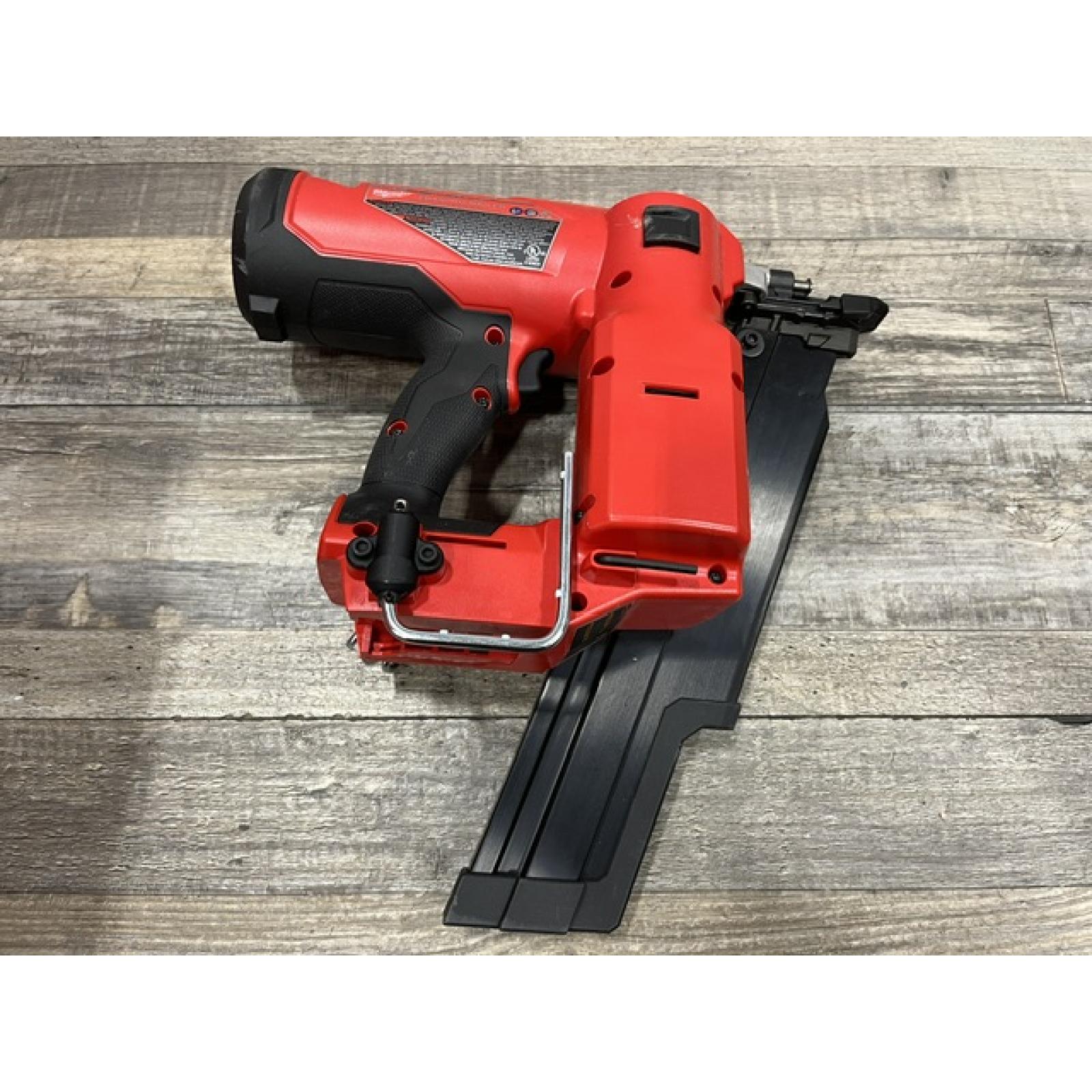 AS-IS Milwaukee FUEL 3-1/2 in 18V 21-Degree Lithium-Ion Brushless Cordless Nailer (Tool Only)