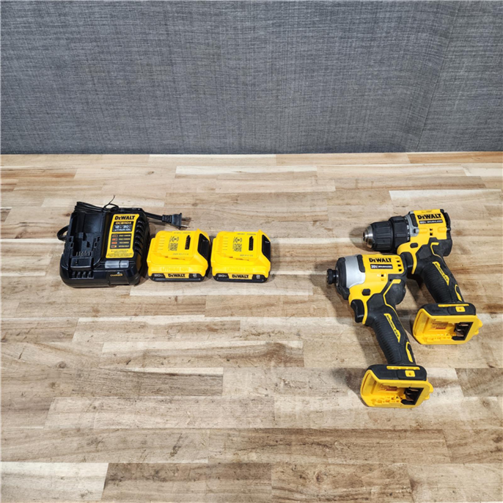HOUSTON LOCATION - AS-IS DEWALT 2 TOOL COMBO KIT W/ (2) BATTERY & CHARGER