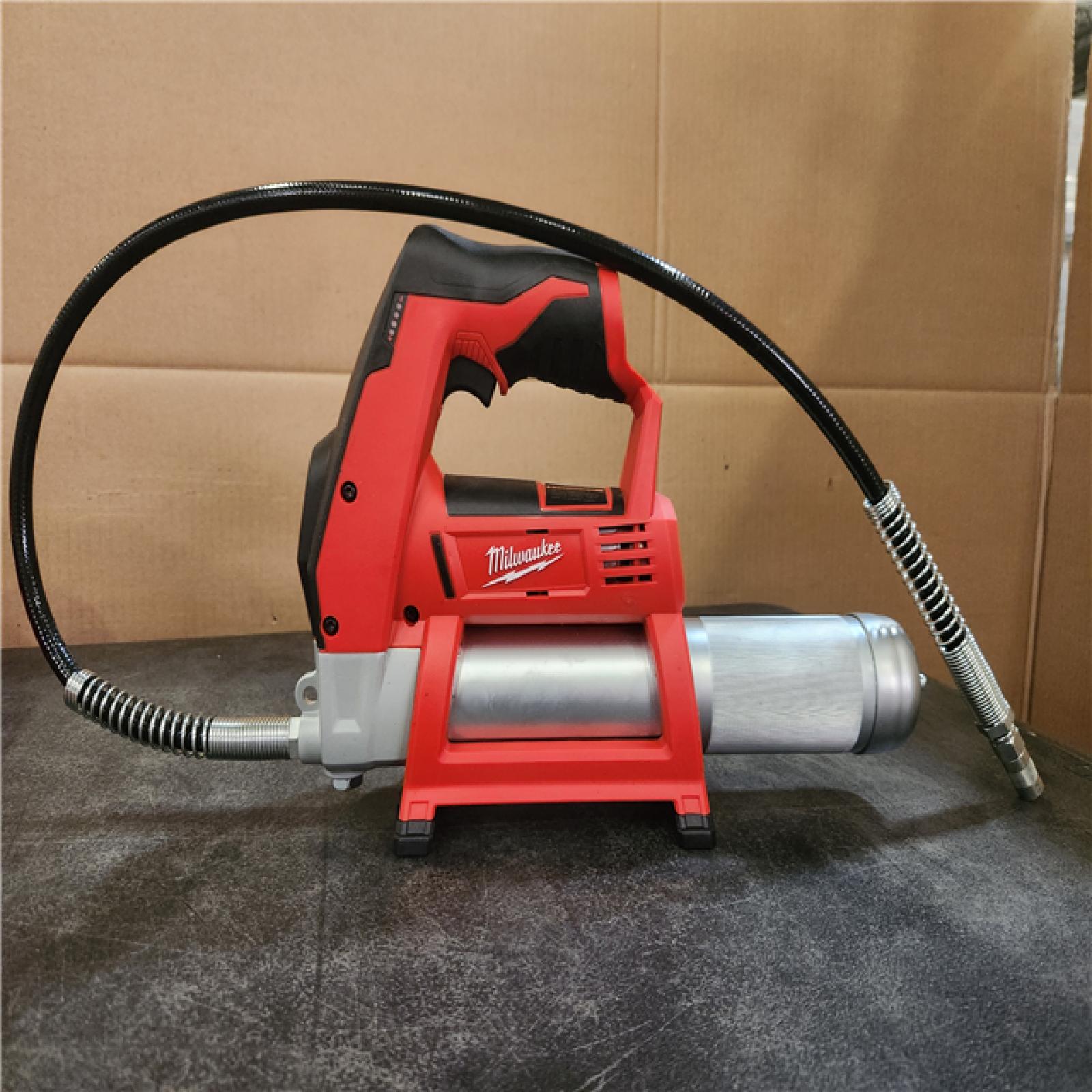 Phoenix LIKE NEW Milwaukee M12 12V Lithium-Ion Cordless Grease Gun Kit with Charger and Tool Bag (no Battery)