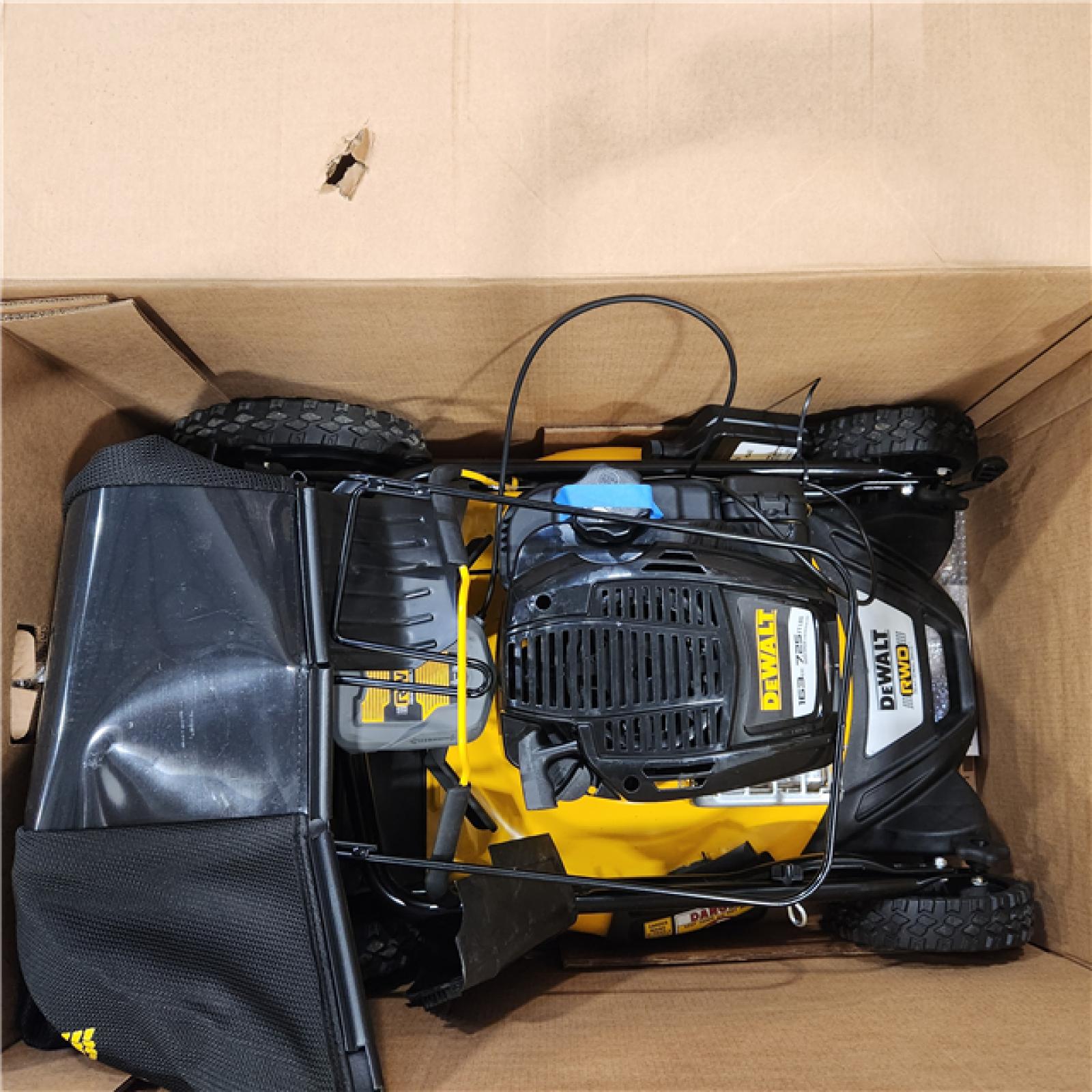 Dallas Location - As-Is DEWALT 21 in. 150cc625ex Engine Gas Lawn Mower