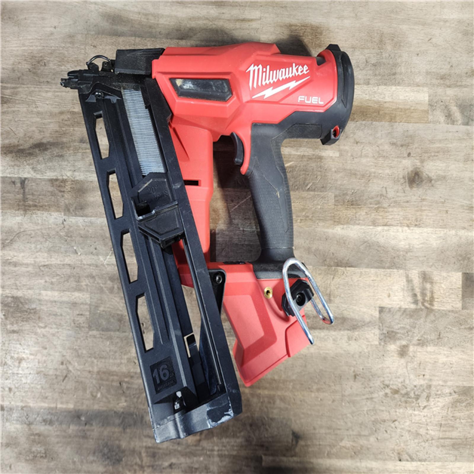 HOUSTON LOCATION - AS-IS Milwaukee 2841-20 18V Cordless Gen II 16 Gauge Angled Finish Nailer (Tool Only)