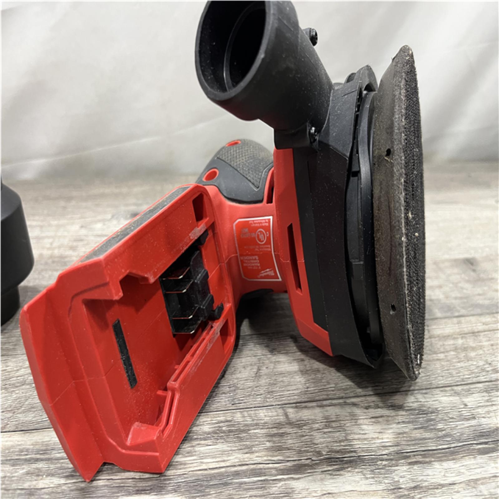 AS-IS Milwaukee 18V Lithium-Ion Brushless Cordless FUEL 5 in. Random Orbit Sander (Tool-Only)