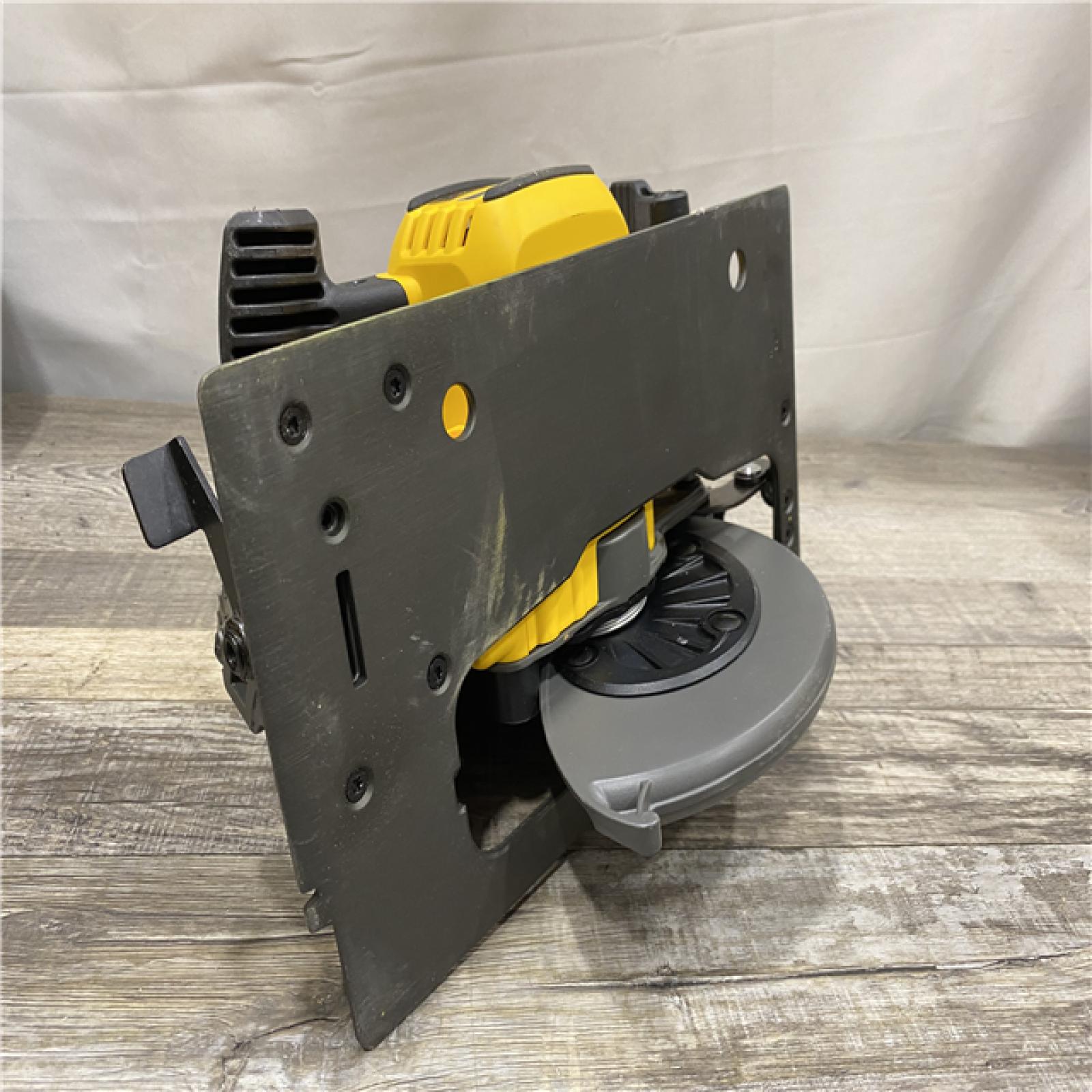 AS-IS DEWALT FLEXVOLT 60V MAX Cordless Brushless 7-1/4 in. Circular Saw with Brake (Tool Only)