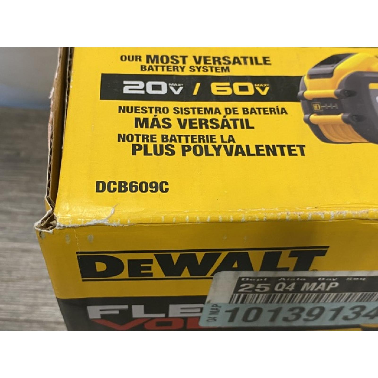 NEW - DEWALT 20V/60V MAX FLEXVOLT Lithium-Ion 9.0Ah Battery and Charger Starter Kit