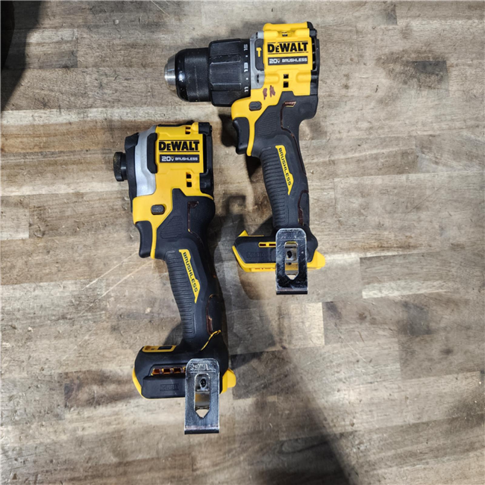 HOUSTON LOCATION - AS-IS DEWALT 2 TOOL COMBO KIT W/ (2) BATTERY & CHARGER