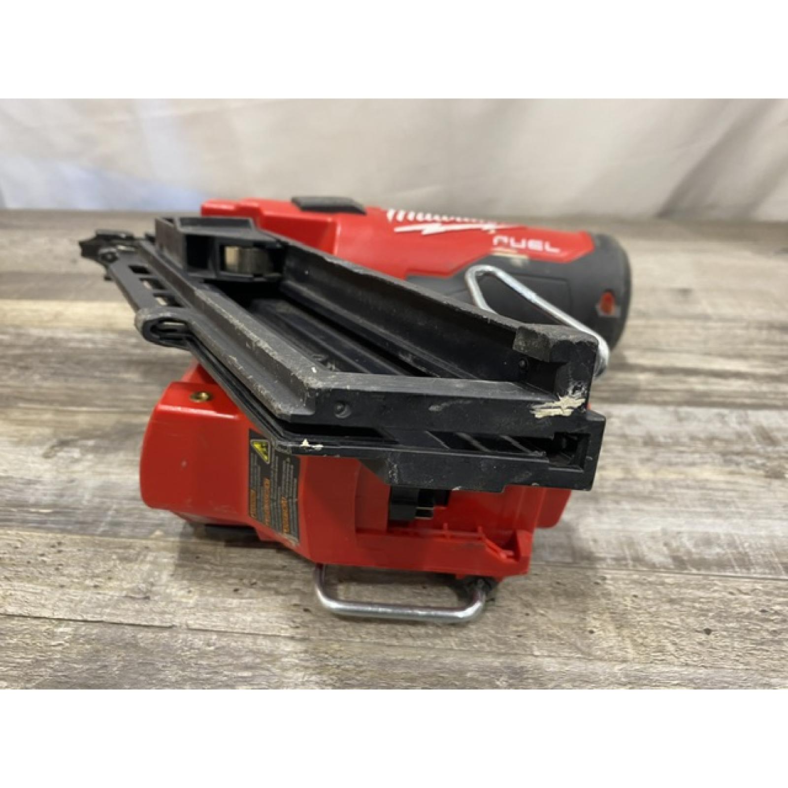 AS-IS Milwaukee FUEL 3-1/2 in. 18-Volt 21-Degree Lithium-Ion Brushless Cordless Framing Nailer (Tool-Only)