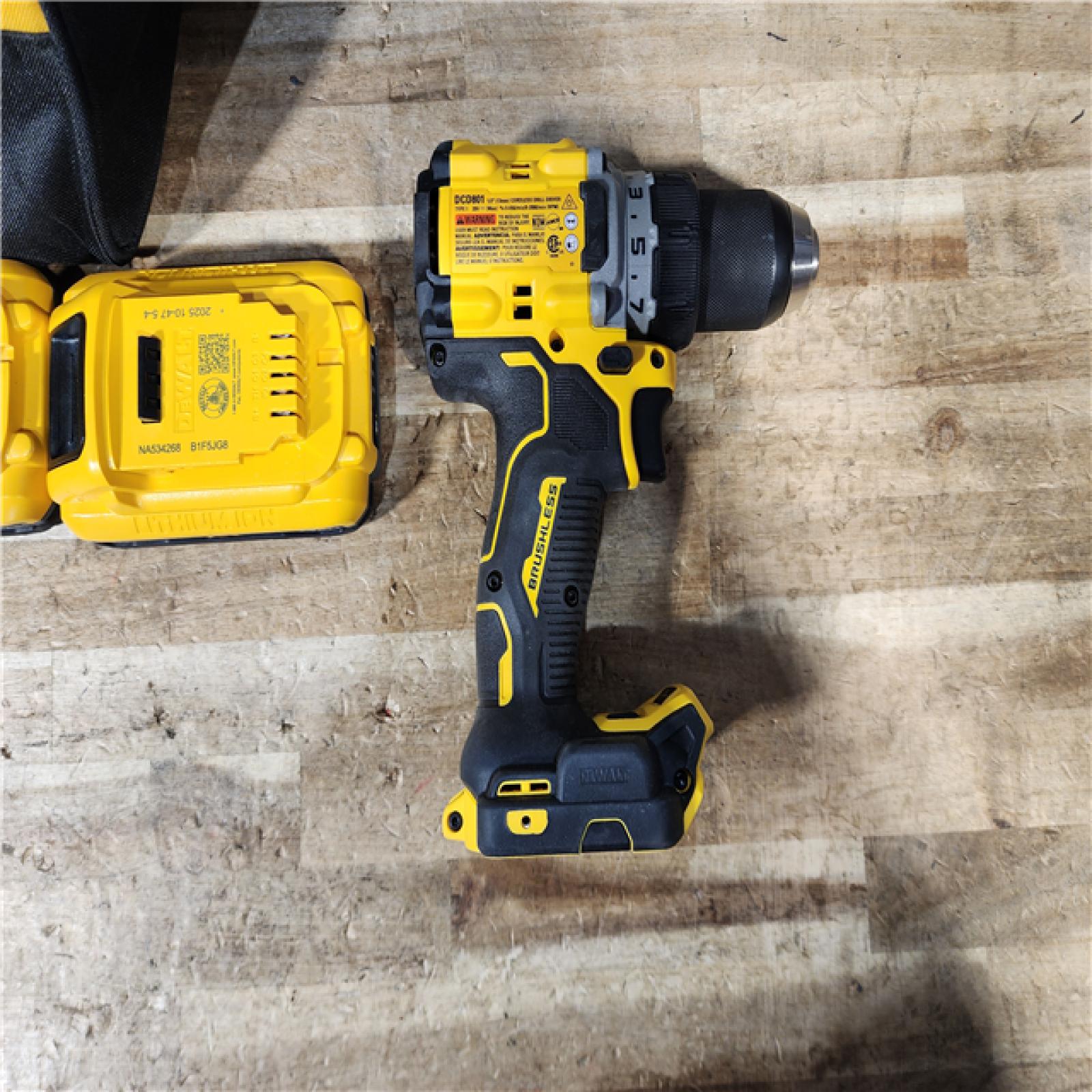 HOUSTON LOCATION - AS - IS DEWALT 20V MAX XR Brushless Cordless 1/2 in. Drill/Driver COMBO KIT